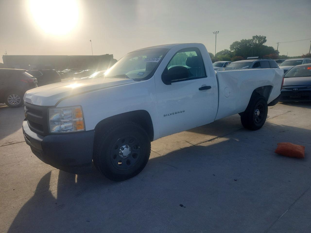 2013 Chevrolet Silverado C1500 White vin: 1GCNCPEX0DZ303633