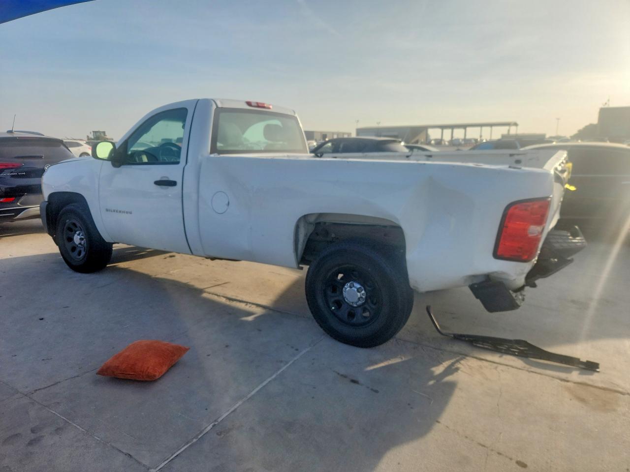 2013 Chevrolet Silverado C1500 White vin: 1GCNCPEX0DZ303633