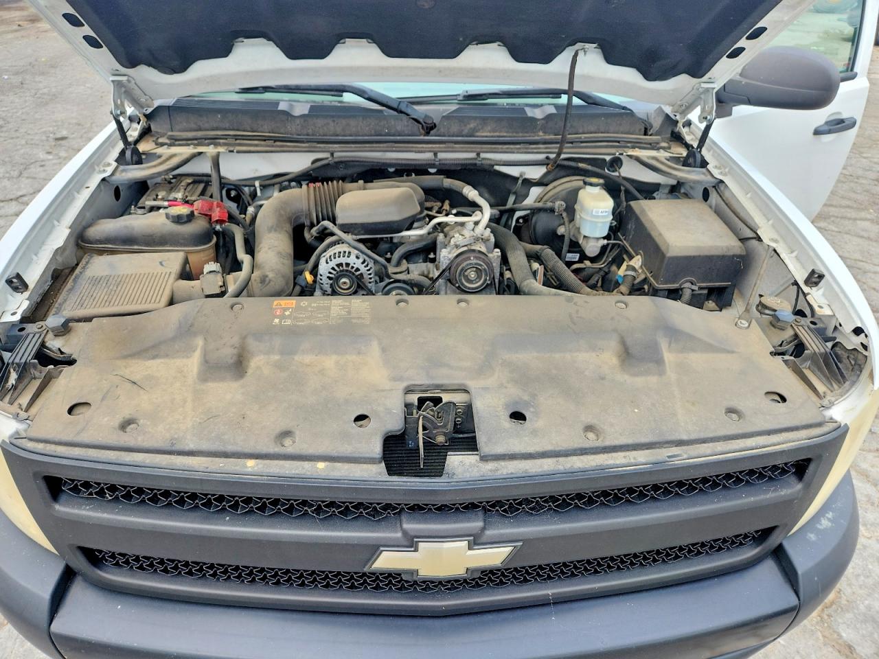 2011 Chevrolet Silverado C1500 White vin: 1GCNCPEX1BZ298858