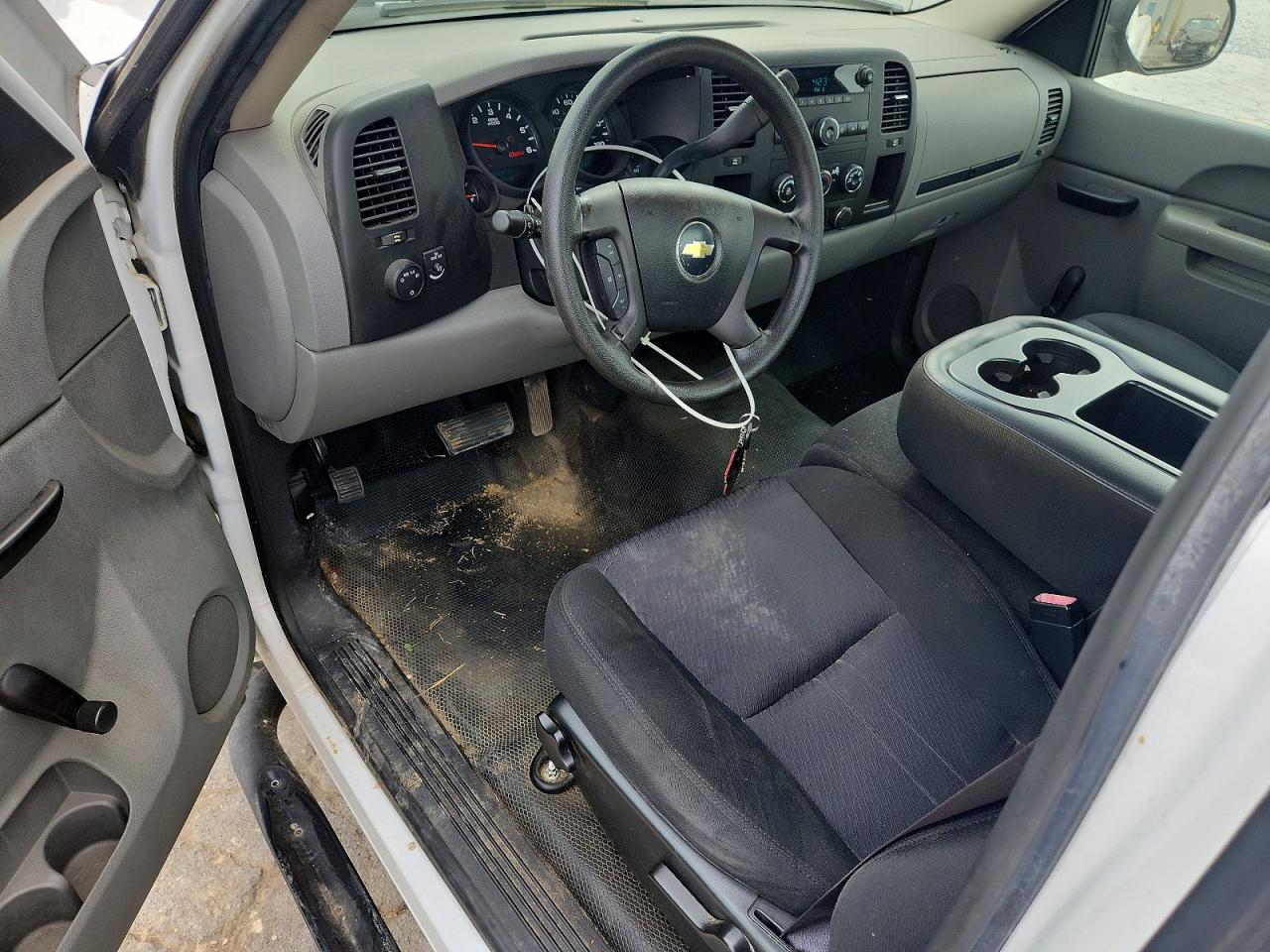 2011 Chevrolet Silverado C1500 White vin: 1GCNCPEX1BZ298858