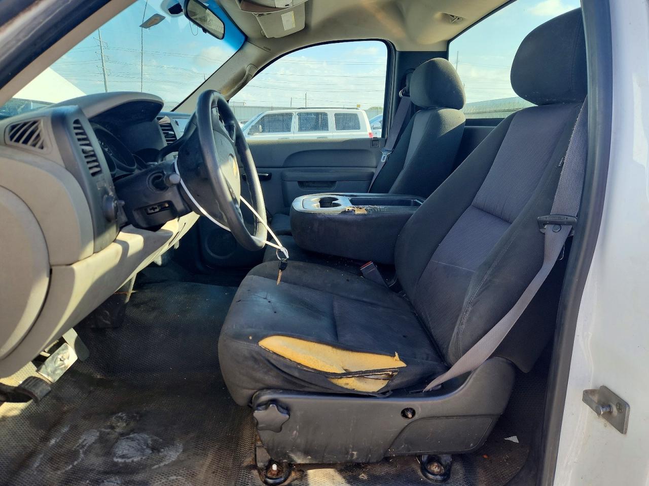2011 Chevrolet Silverado C1500 White vin: 1GCNCPEX1BZ373994