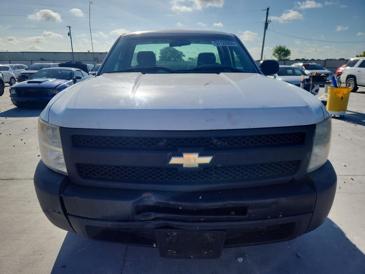 2011 Chevrolet Silverado C1500 White vin: 1GCNCPEX1BZ373994