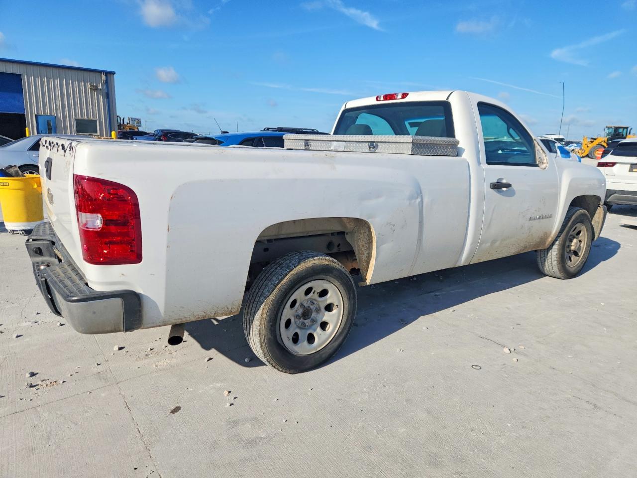 2011 Chevrolet Silverado C1500 White vin: 1GCNCPEX1BZ373994