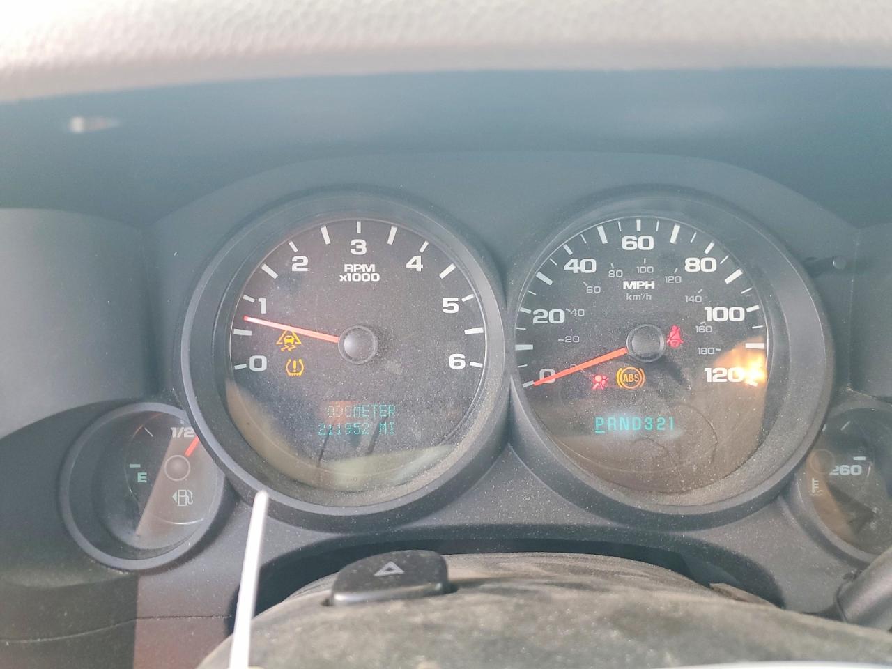 2011 Chevrolet Silverado C1500 White vin: 1GCNCPEX2BZ228544