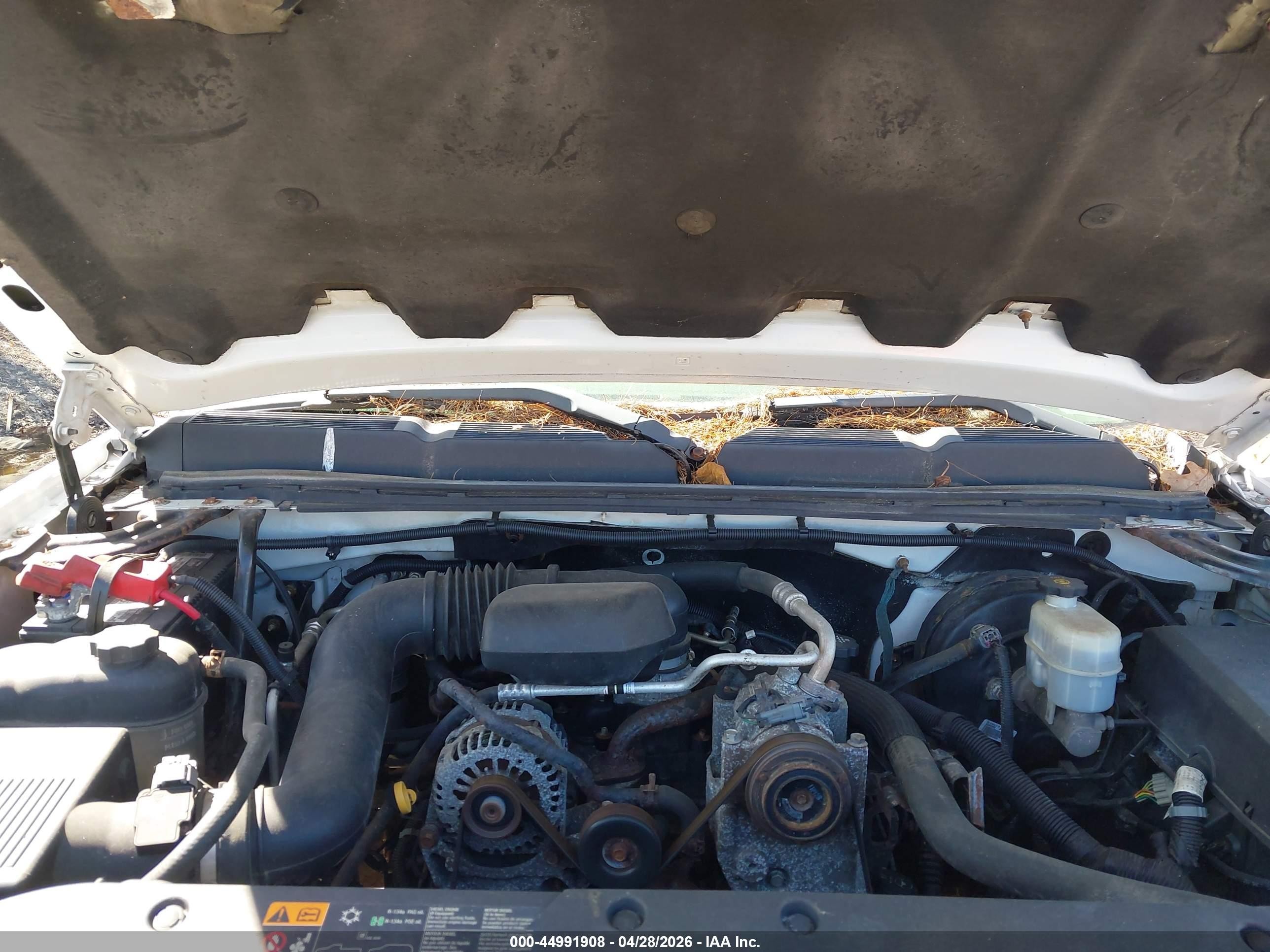 2013 Chevrolet Silverado 1500 Work Truck White vin: 1GCNCPEX2DZ221970