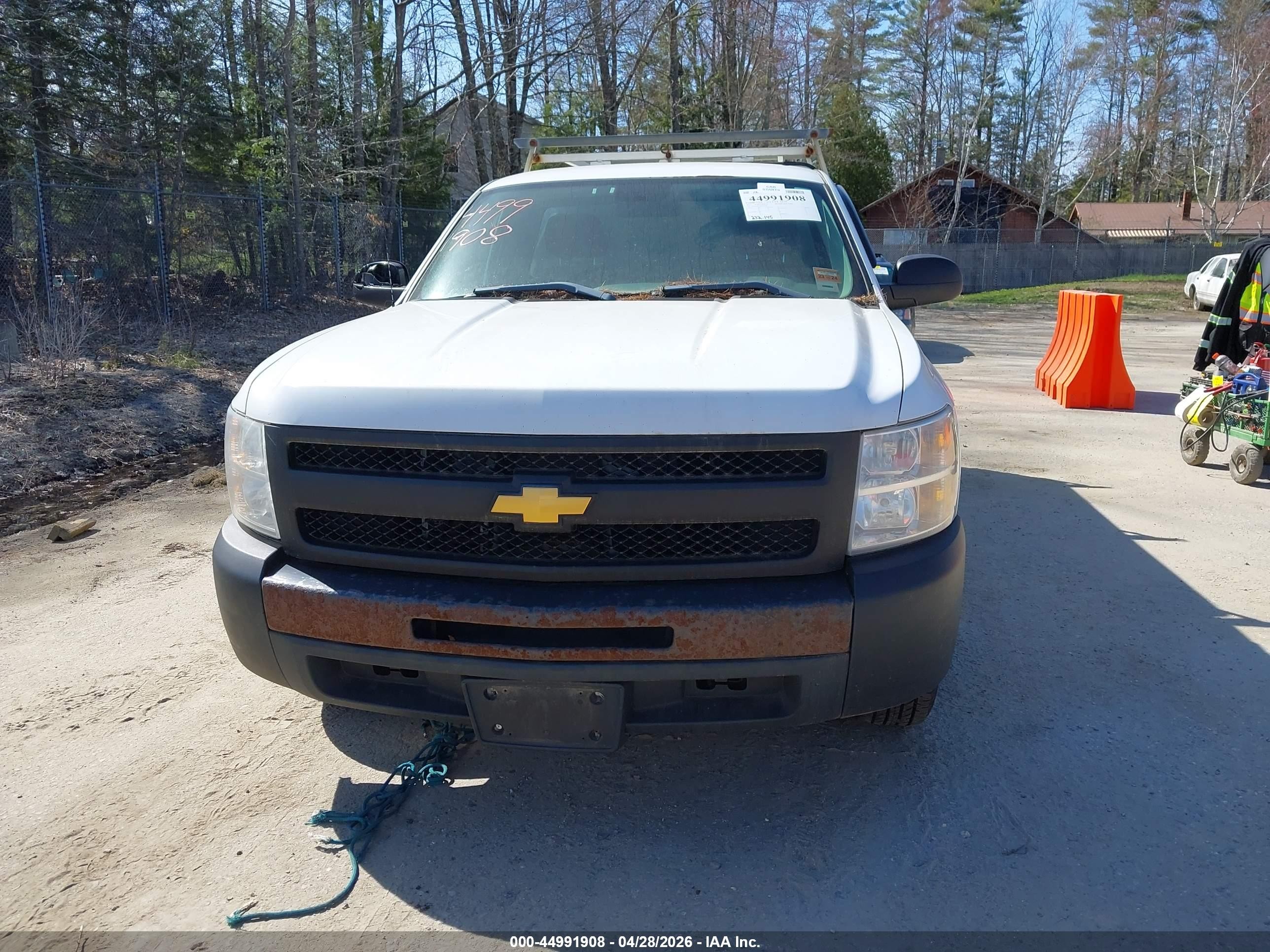 2013 Chevrolet Silverado 1500 Work Truck White vin: 1GCNCPEX2DZ221970