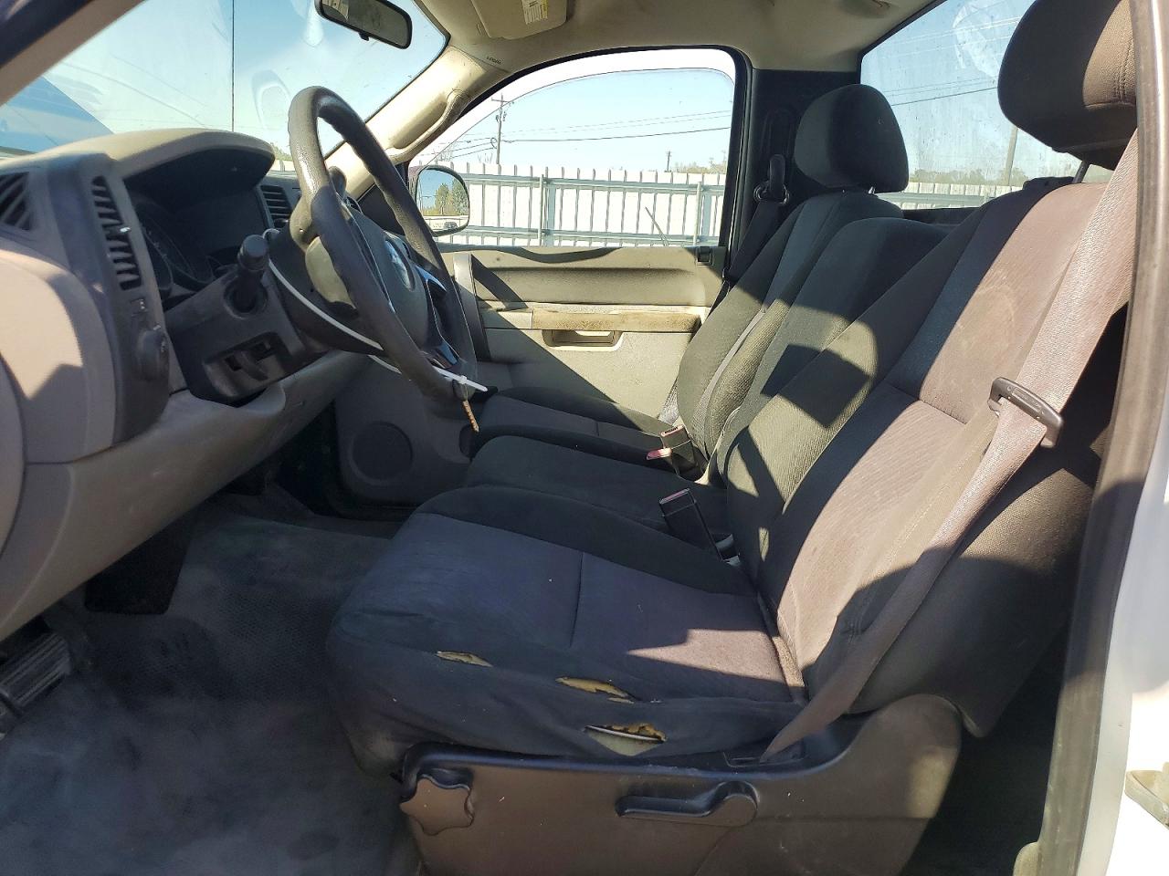 2012 Chevrolet Silverado C1500 White vin: 1GCNCPEX3CZ144315