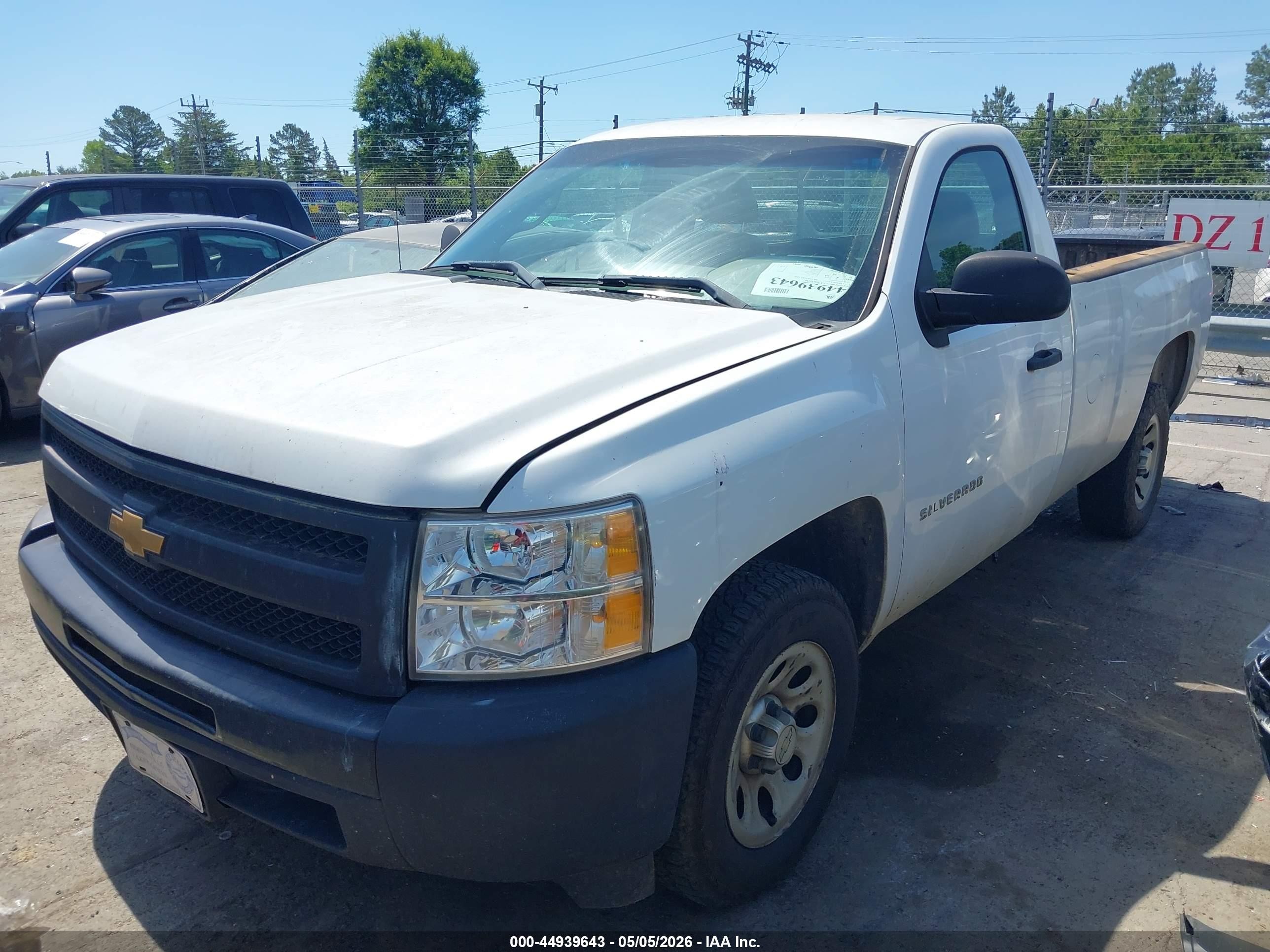 2013 Chevrolet Silverado 1500 Work Truck Белый vin: 1GCNCPEX3DZ280087