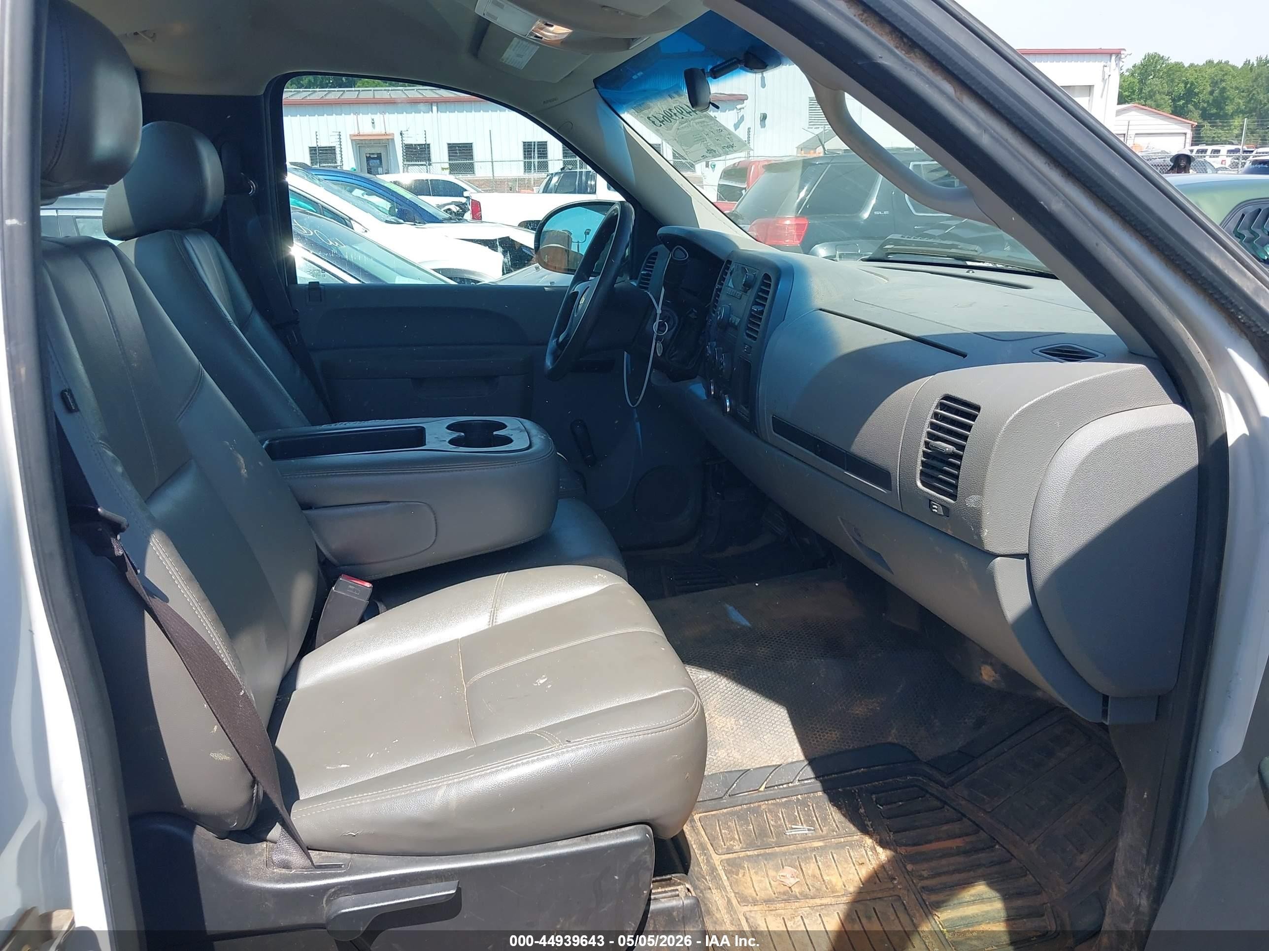 2013 Chevrolet Silverado 1500 Work Truck Белый vin: 1GCNCPEX3DZ280087