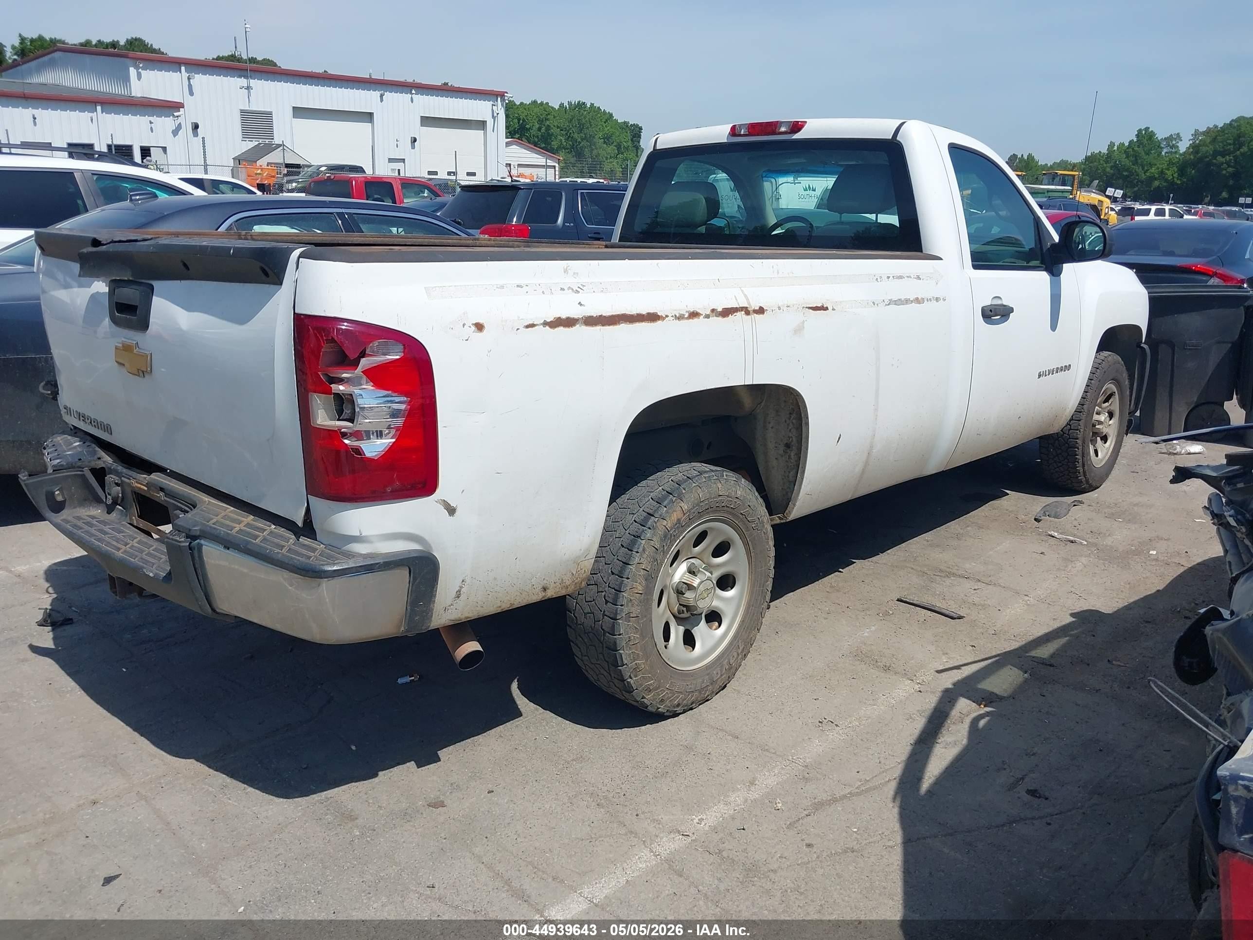 2013 Chevrolet Silverado 1500 Work Truck Белый vin: 1GCNCPEX3DZ280087