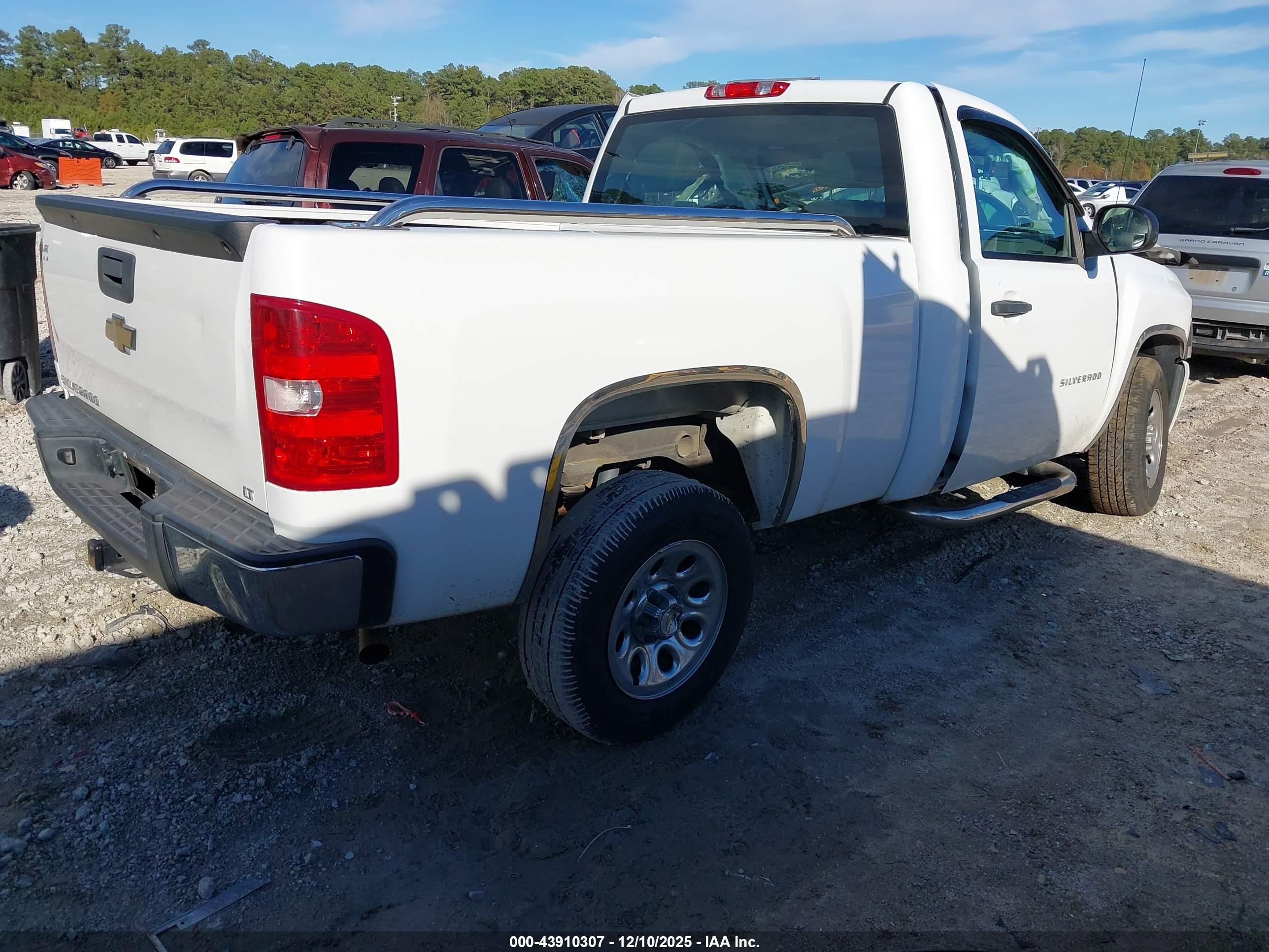 2011 Chevrolet Silverado 1500 Work Truck White vin: 1GCNCPEX4BZ204634