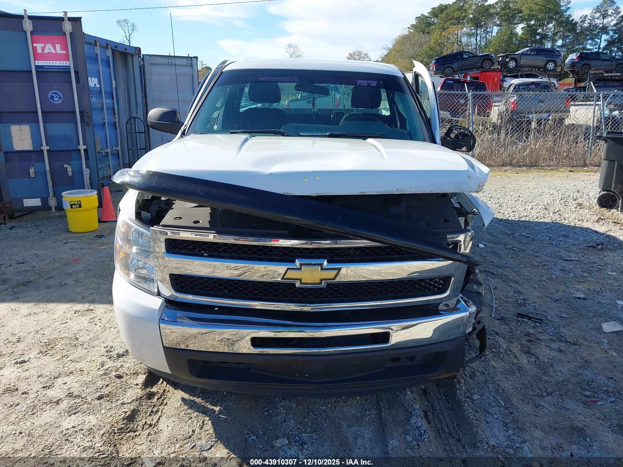 2011 Chevrolet Silverado 1500 Work Truck White vin: 1GCNCPEX4BZ204634