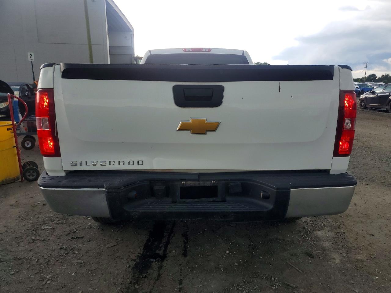2012 Chevrolet Silverado C1500 White vin: 1GCNCPEX4CZ229339