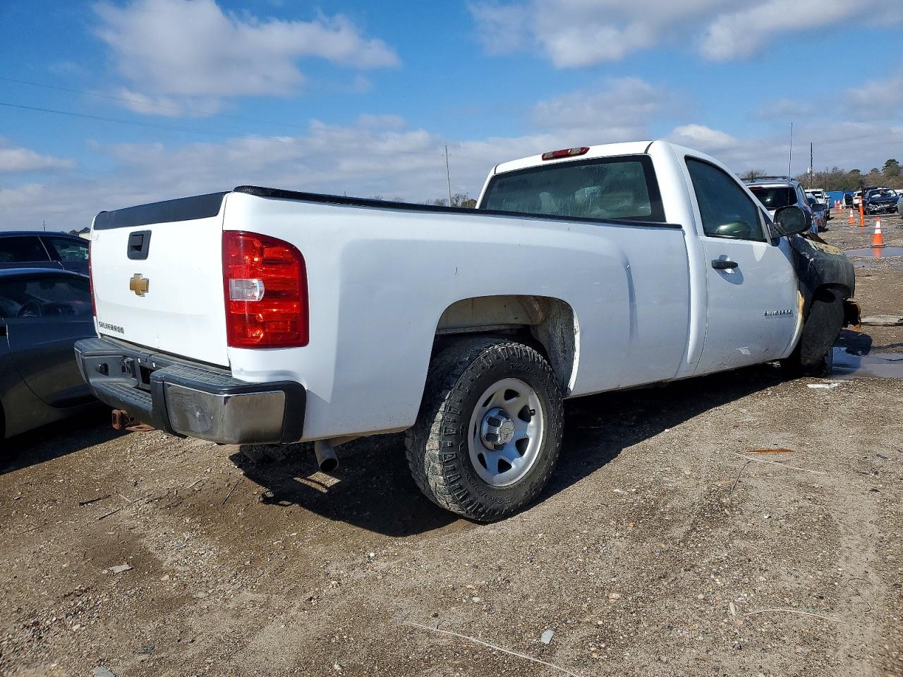2013 Chevrolet Silverado C1500 White vin: 1GCNCPEX4DZ263198