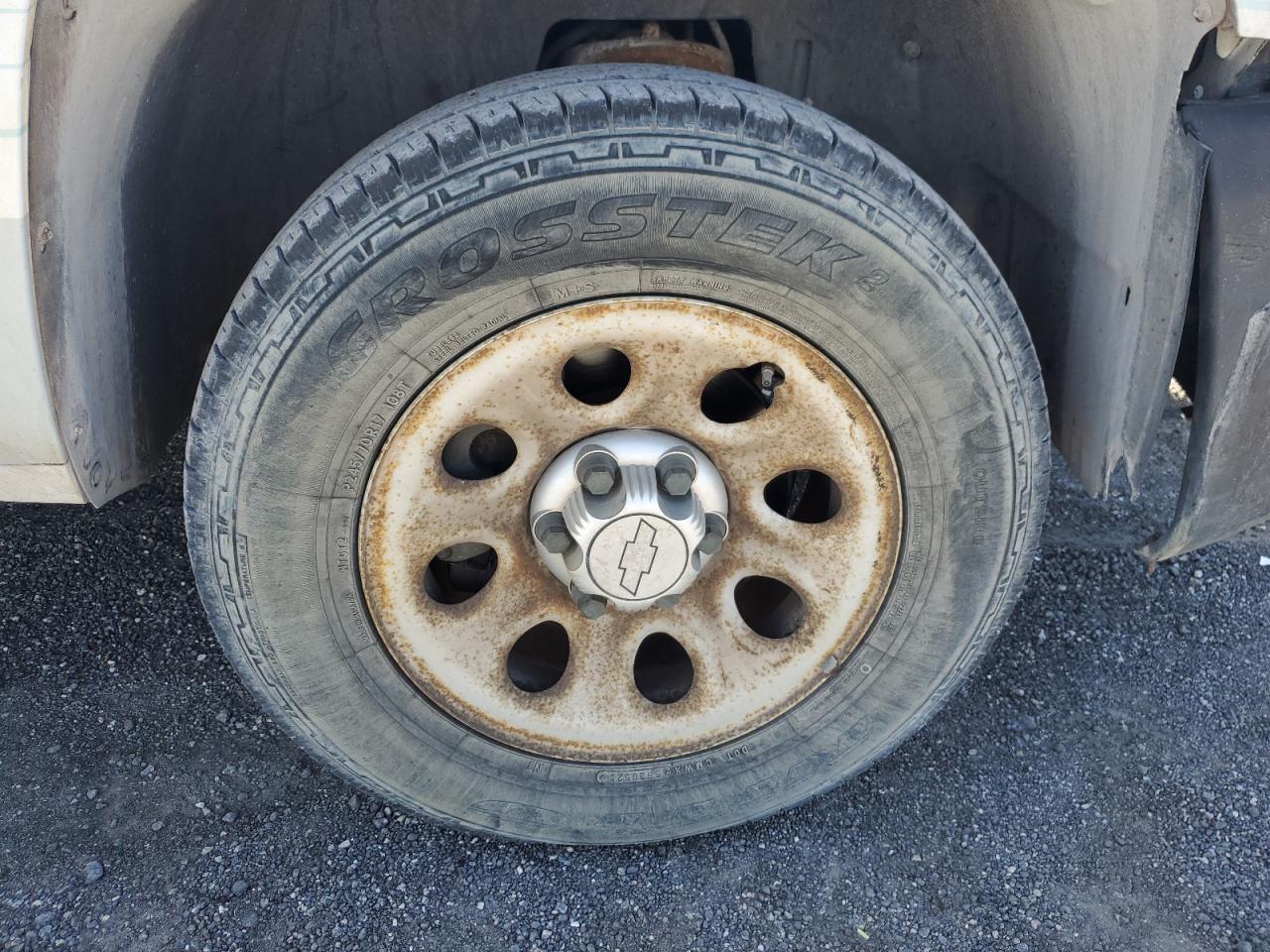 2011 Chevrolet Silverado C1500 White vin: 1GCNCPEX5BZ285322 Damage: Right Front Wheel, Corrosion, > 12 Inches