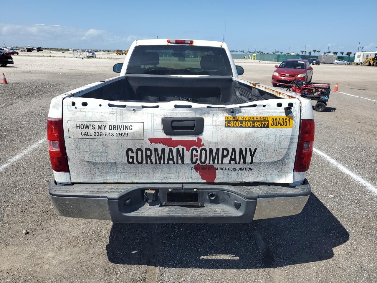 2011 Chevrolet Silverado C1500 White vin: 1GCNCPEX5BZ285322 Damage: Right Tail Light, Broken, Replacement Required
