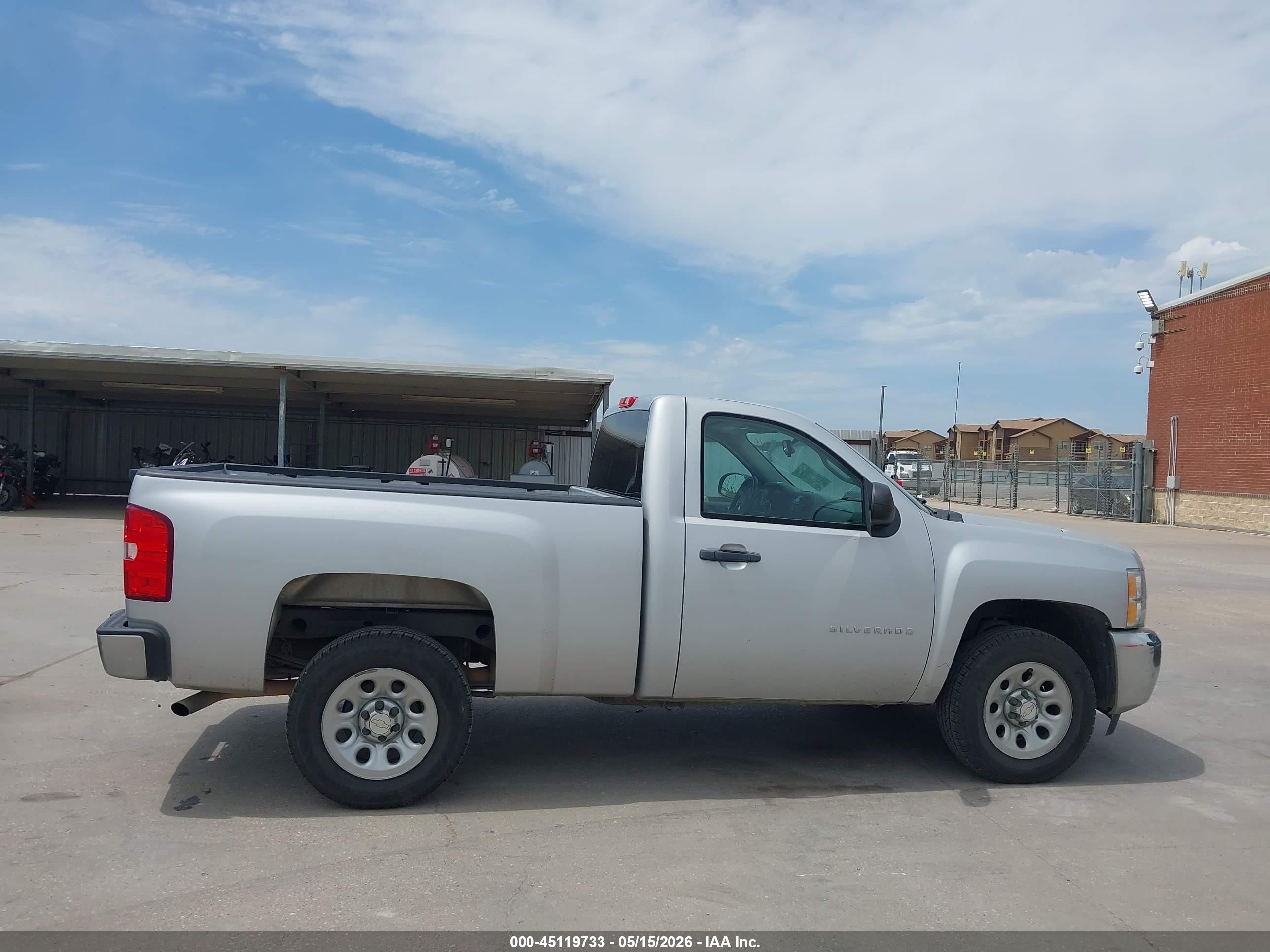 2013 Chevrolet Silverado 1500 Work Truck Silver vin: 1GCNCPEX5DZ150179