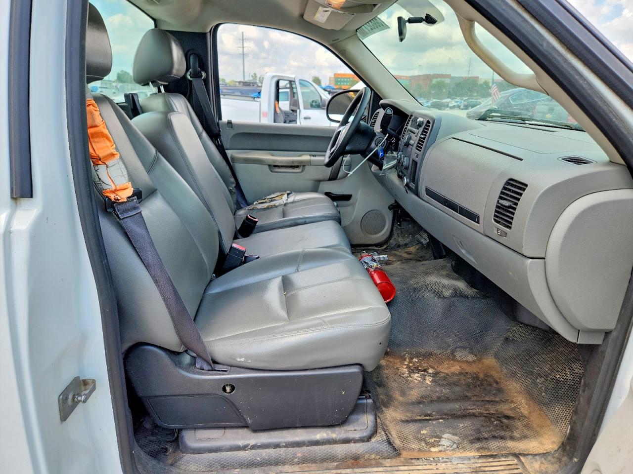 2013 Chevrolet Silverado C1500 White vin: 1GCNCPEX5DZ171954
