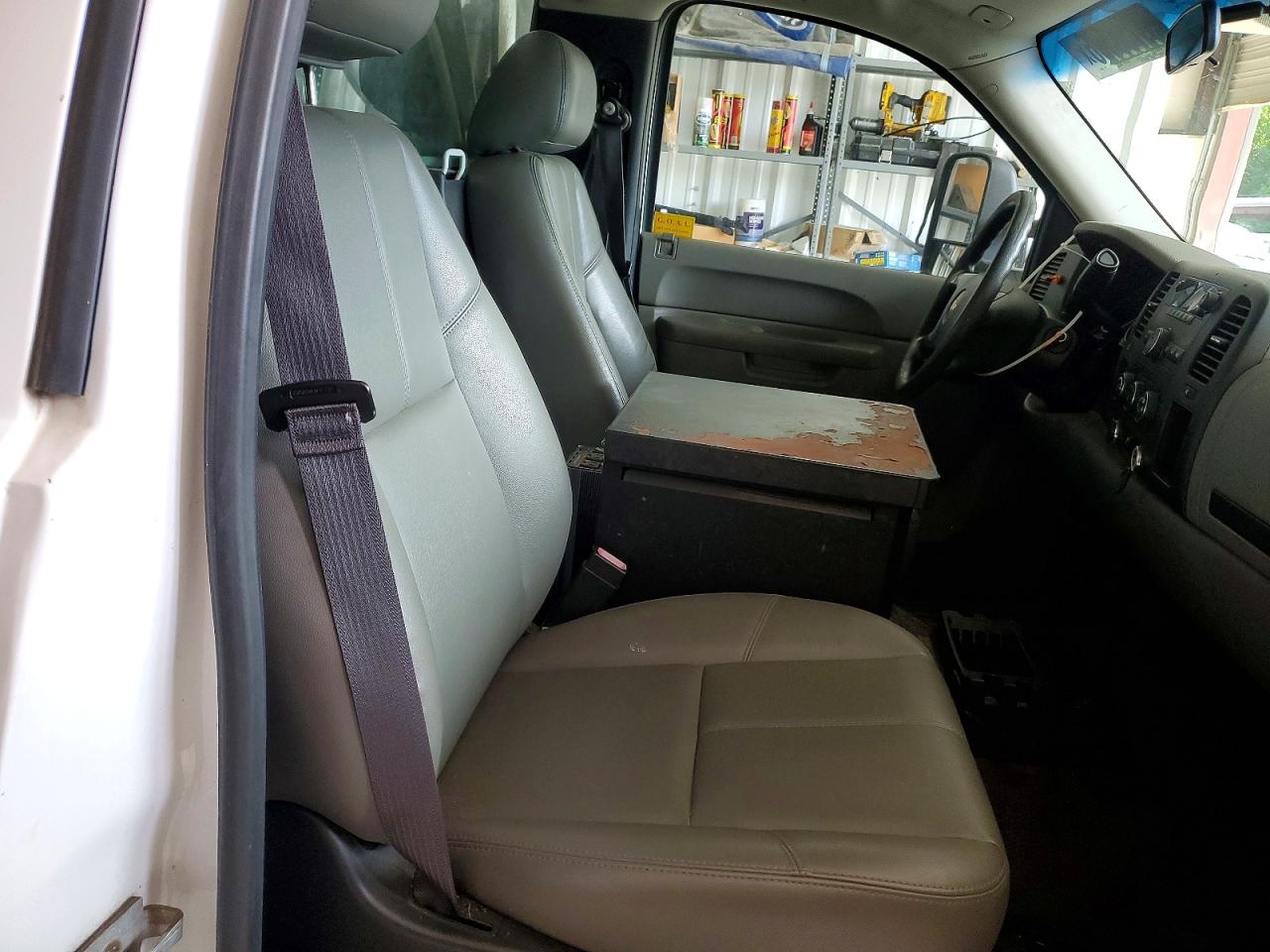 2013 Chevrolet Silverado C1500 White vin: 1GCNCPEX5DZ900082