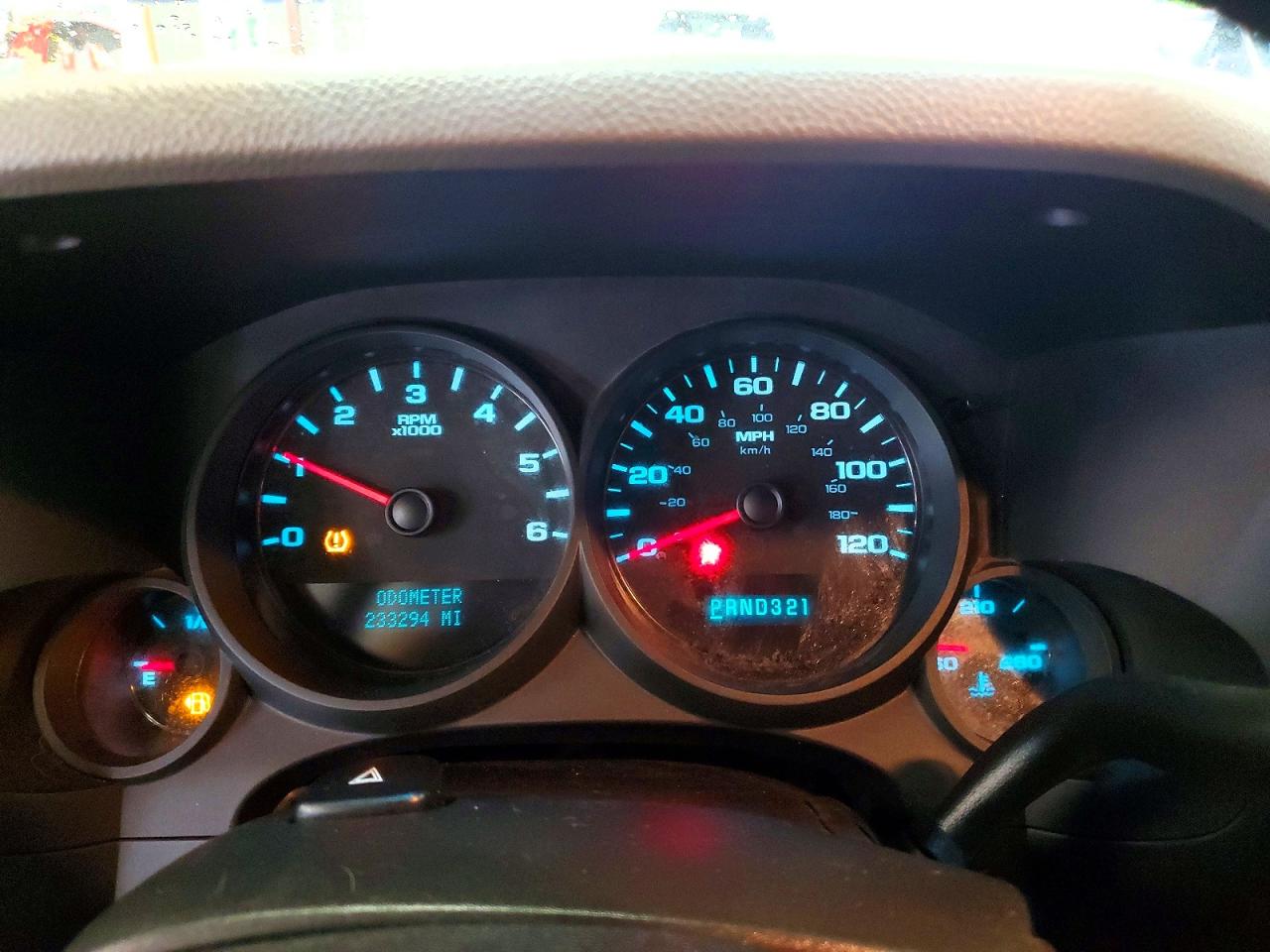 2013 Chevrolet Silverado C1500 White vin: 1GCNCPEX6DZ382631