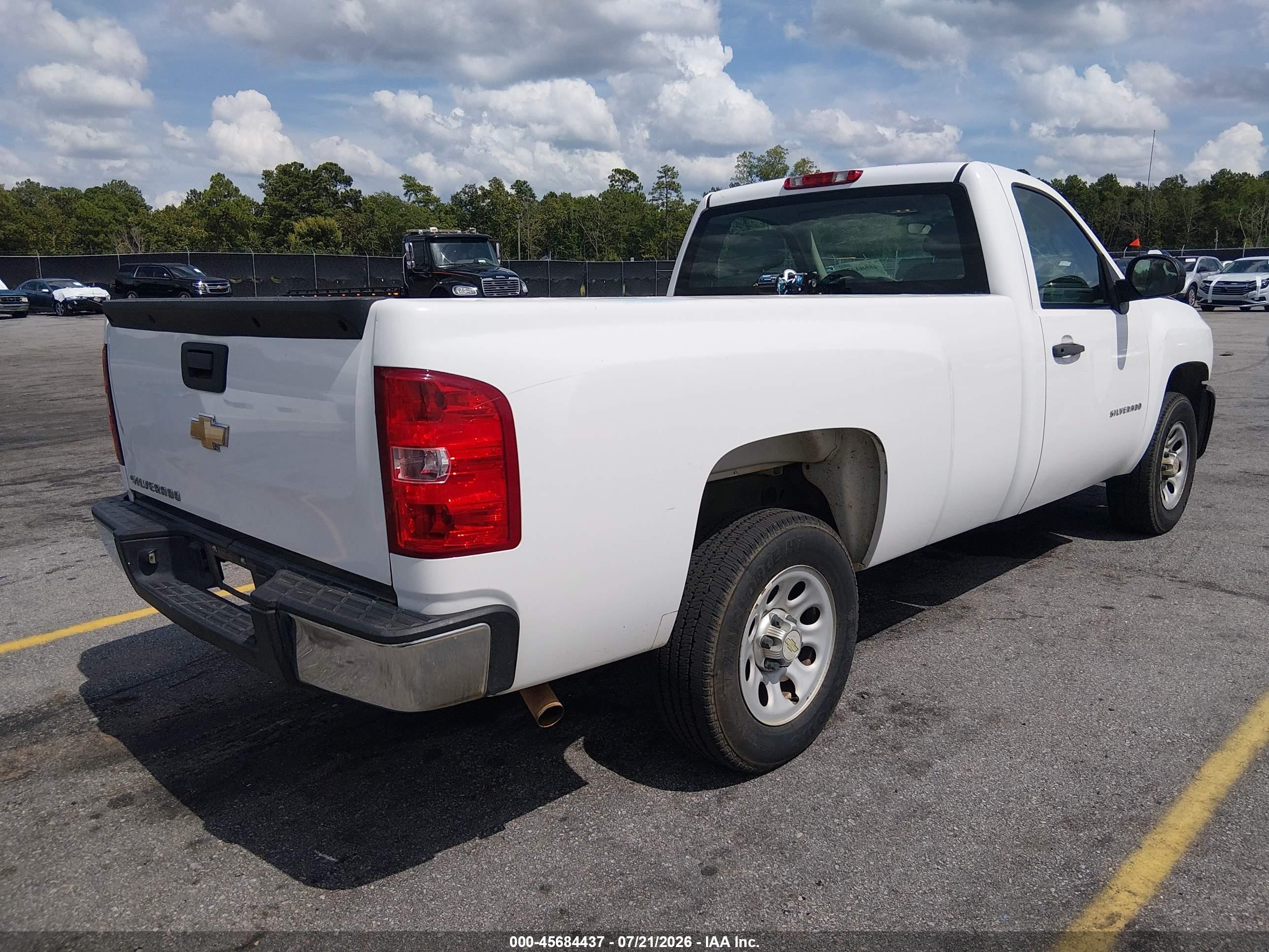 2011 Chevrolet Silverado 1500 Work Truck White vin: 1GCNCPEX8BZ354004