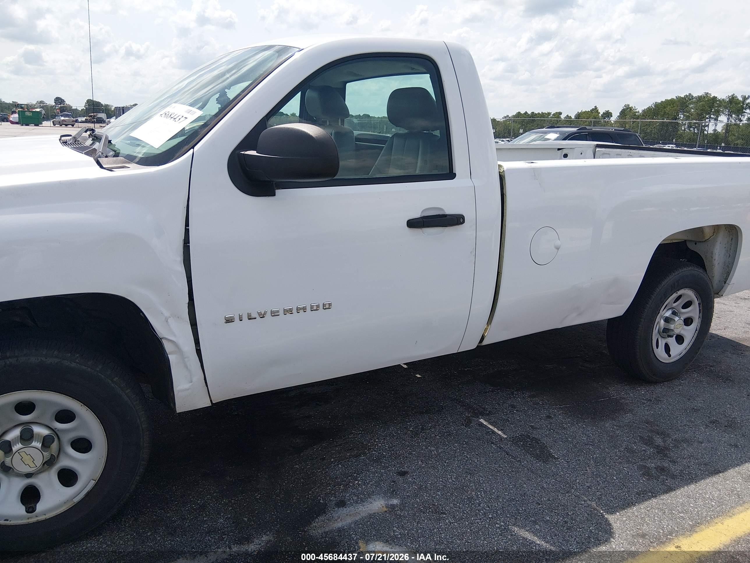 2011 Chevrolet Silverado 1500 Work Truck White vin: 1GCNCPEX8BZ354004