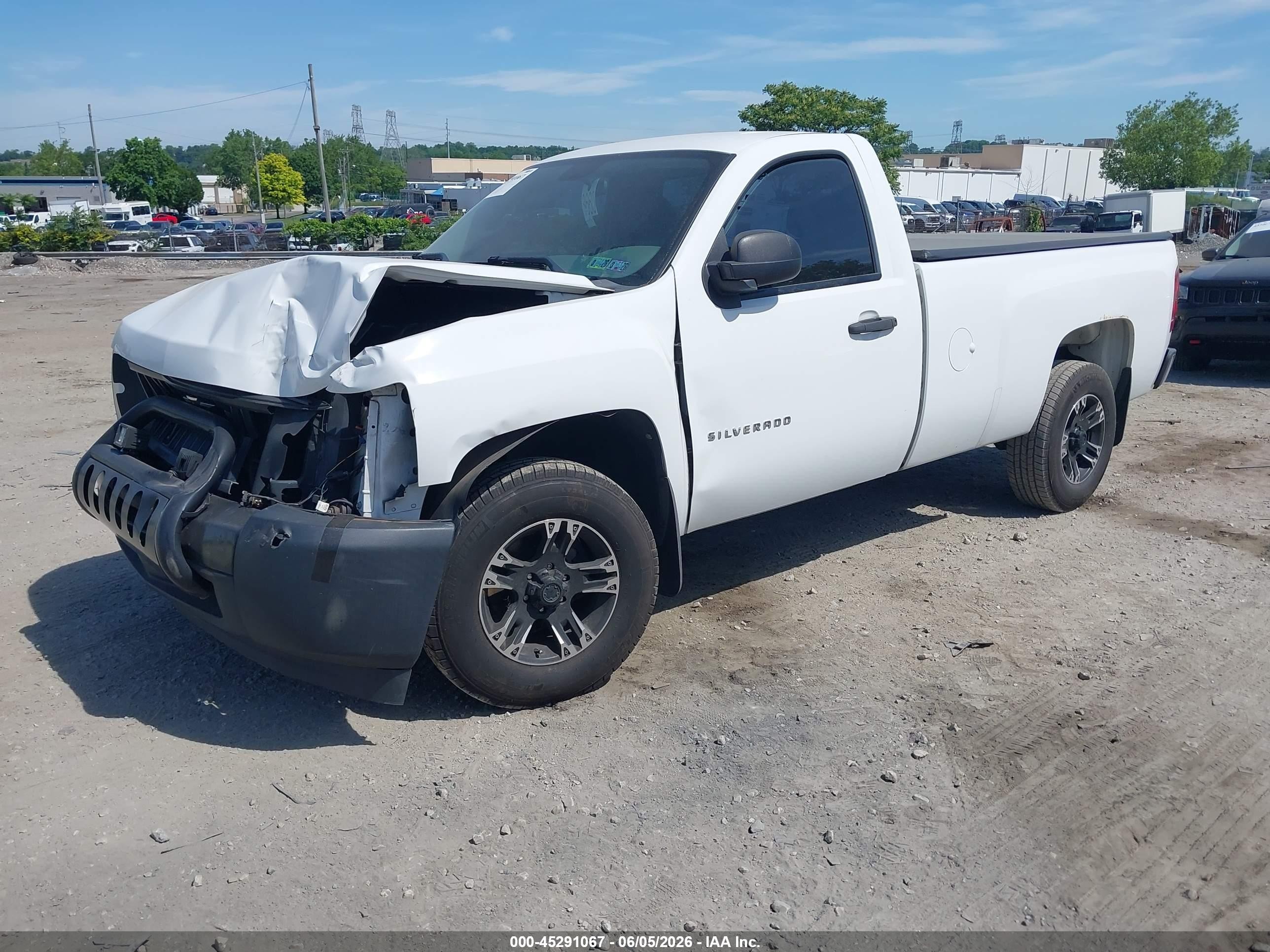 2011 Chevrolet Silverado 1500 Work Truck White vin: 1GCNCPEX8BZ366296