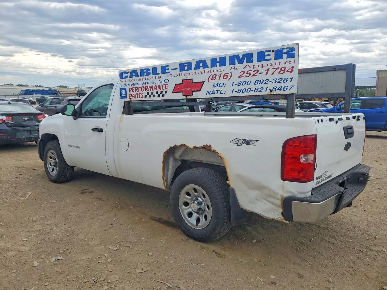 2011 Chevrolet Silverado C1500 Белый vin: 1GCNCPEX8BZ383776