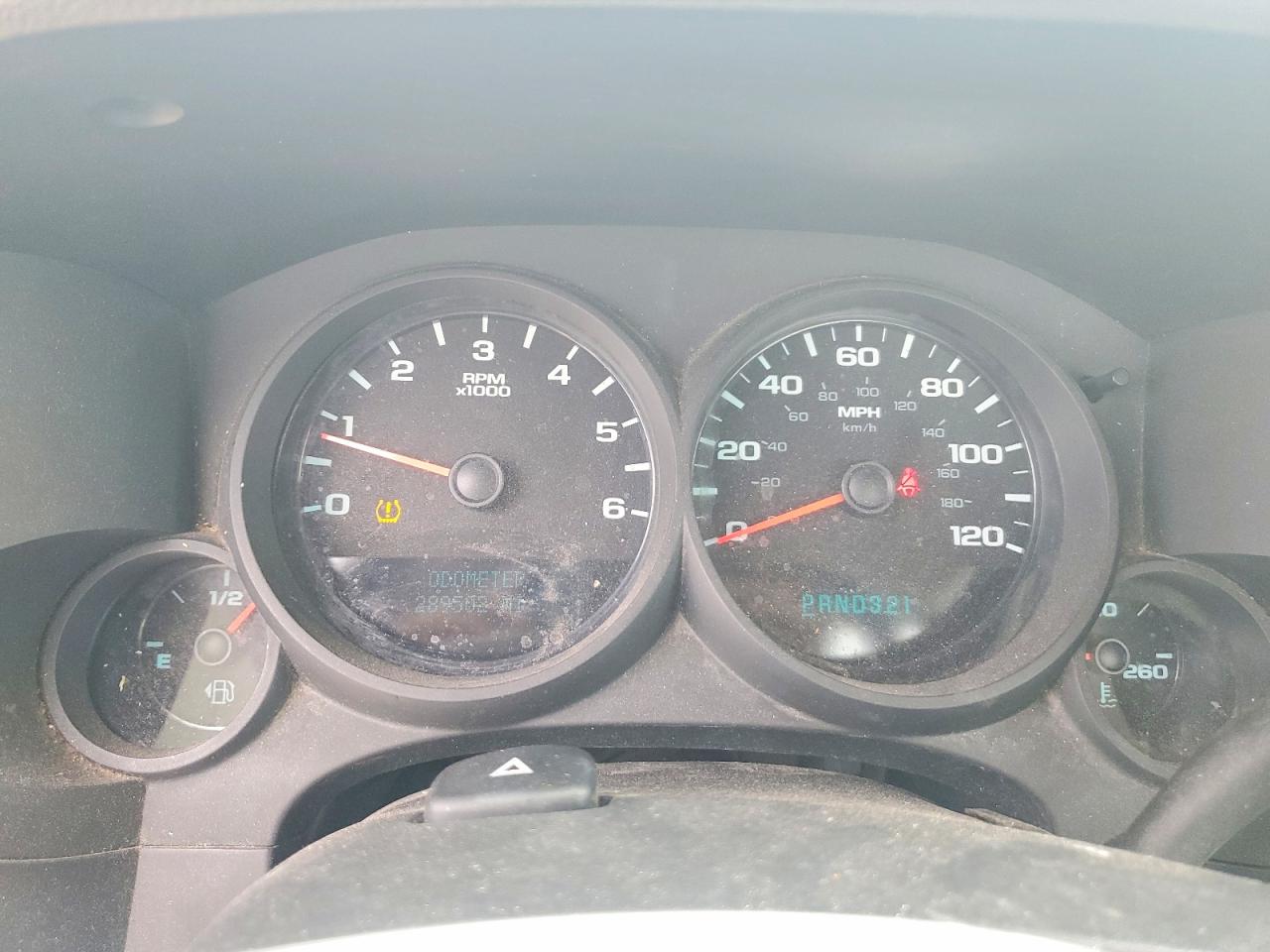 2011 Chevrolet Silverado C1500 Белый vin: 1GCNCPEX8BZ383776