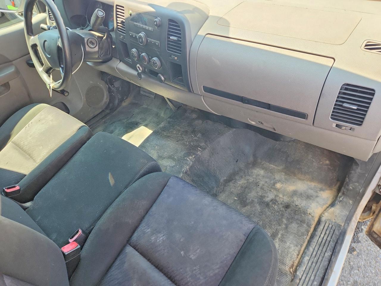 2012 Chevrolet Silverado C1500 Белый vin: 1GCNCPEX8CZ151759