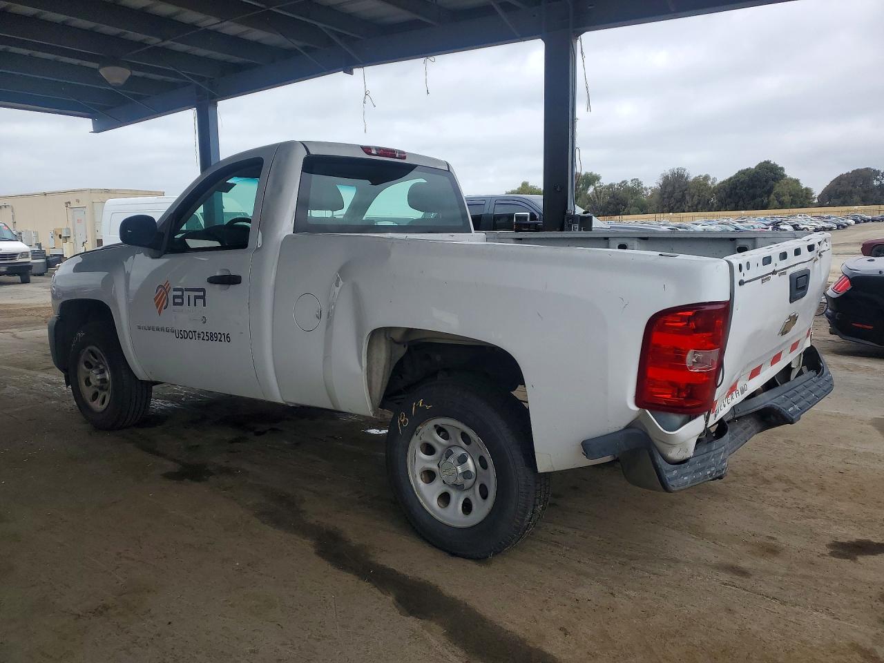 2011 Chevrolet Silverado C1500 White vin: 1GCNCPEXXBZ254017