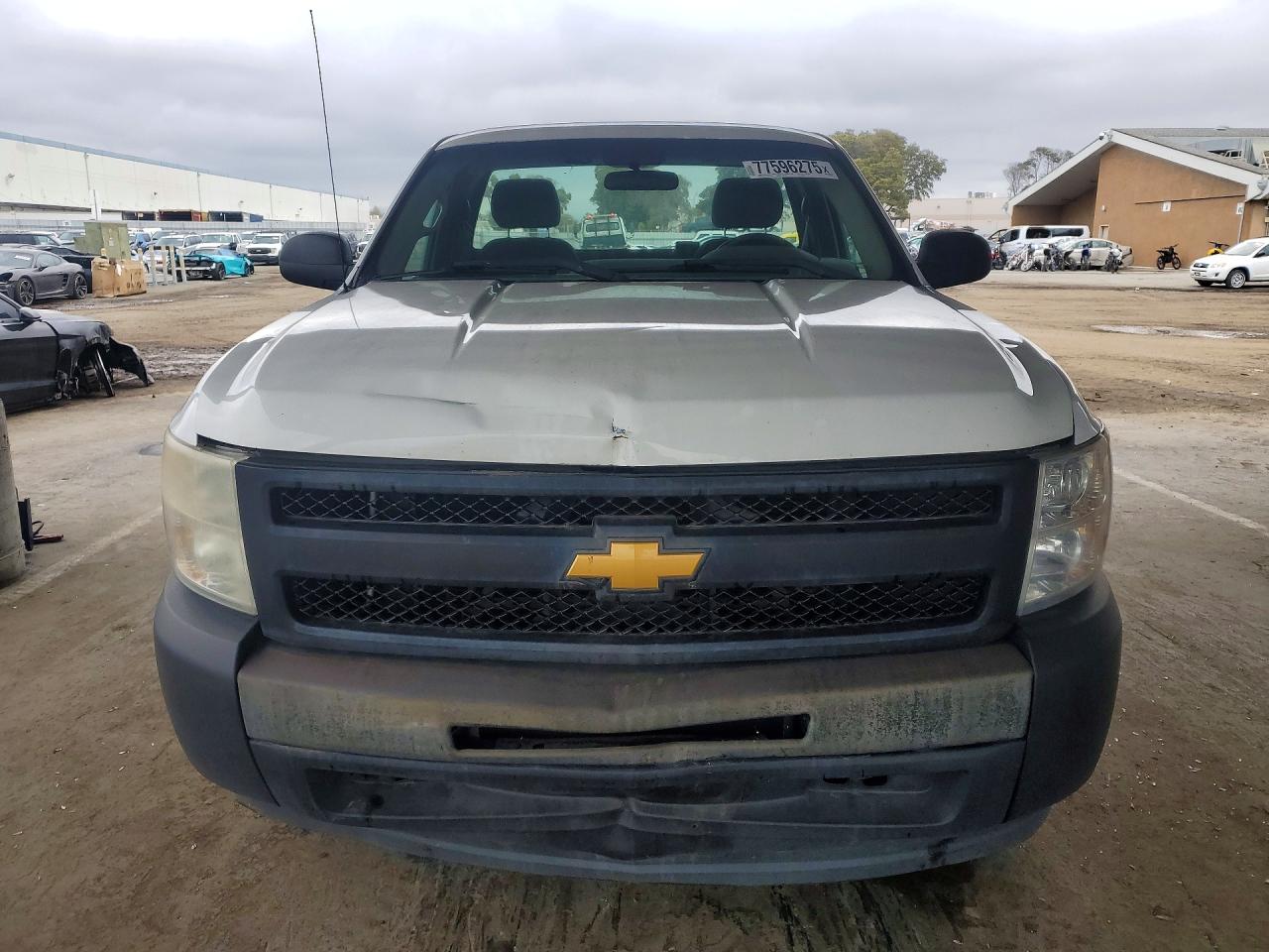 2011 Chevrolet Silverado C1500 White vin: 1GCNCPEXXBZ254017