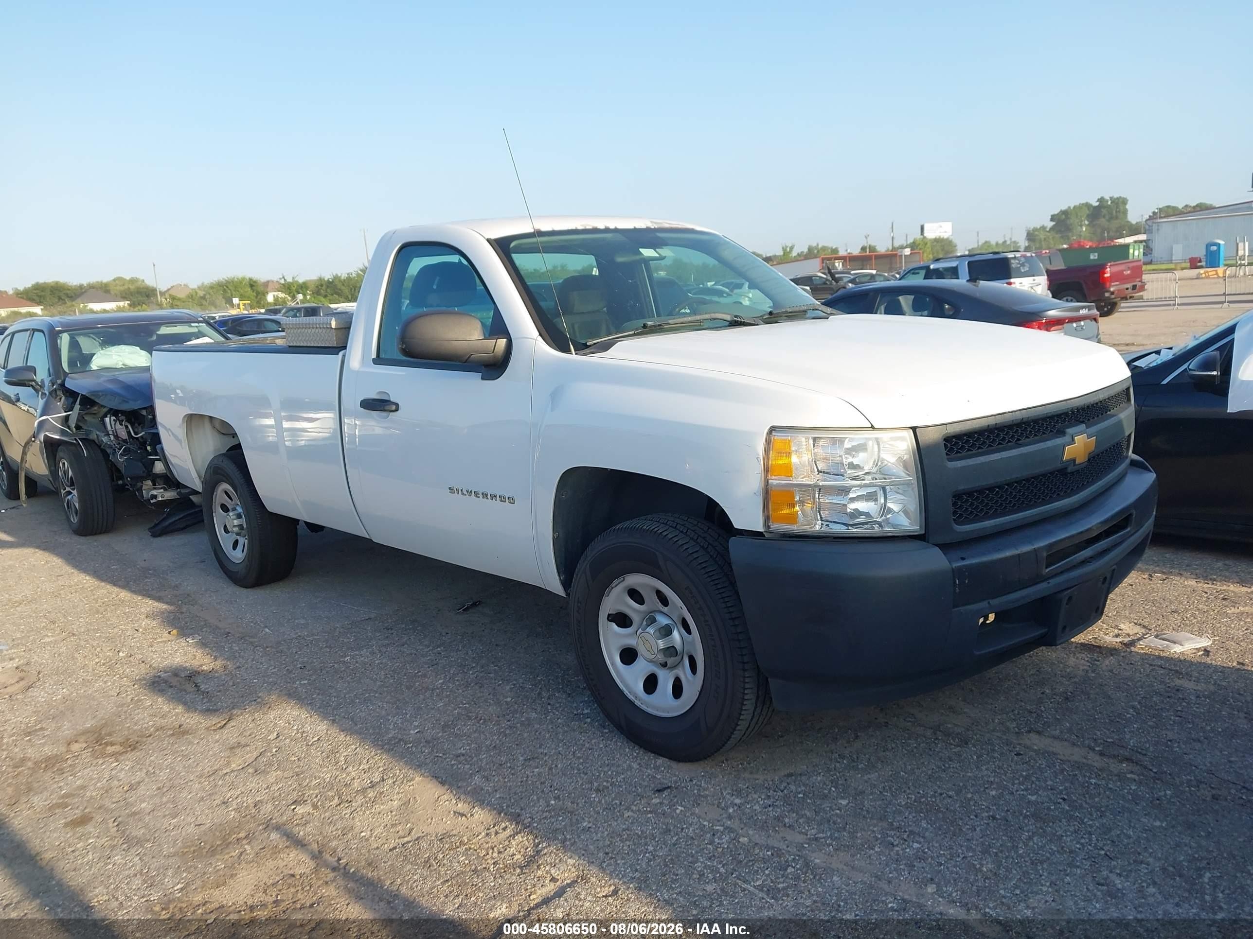 2013 Chevrolet Silverado 1500 Work Truck White vin: 1GCNCPEXXDZ185946