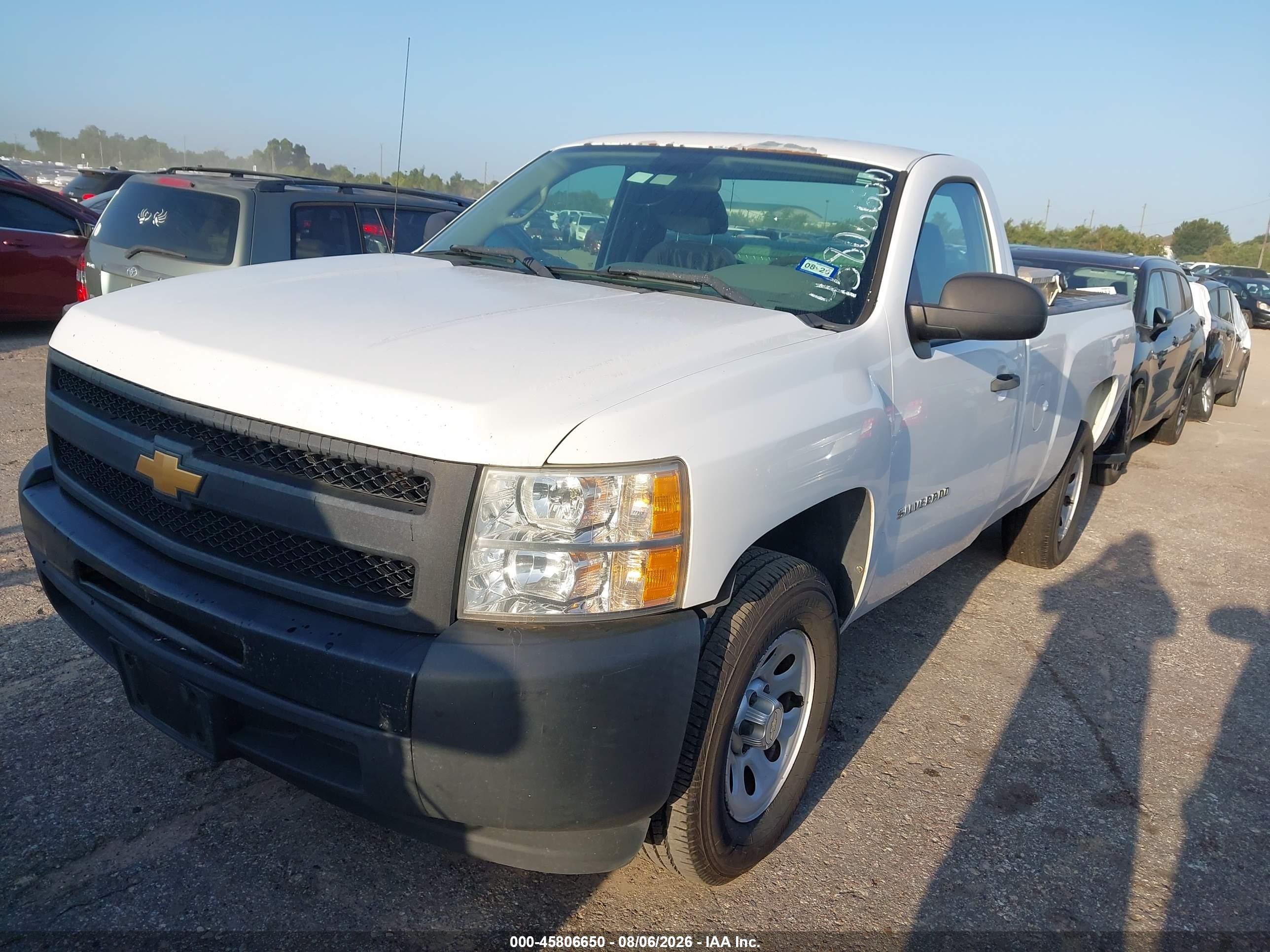 2013 Chevrolet Silverado 1500 Work Truck White vin: 1GCNCPEXXDZ185946
