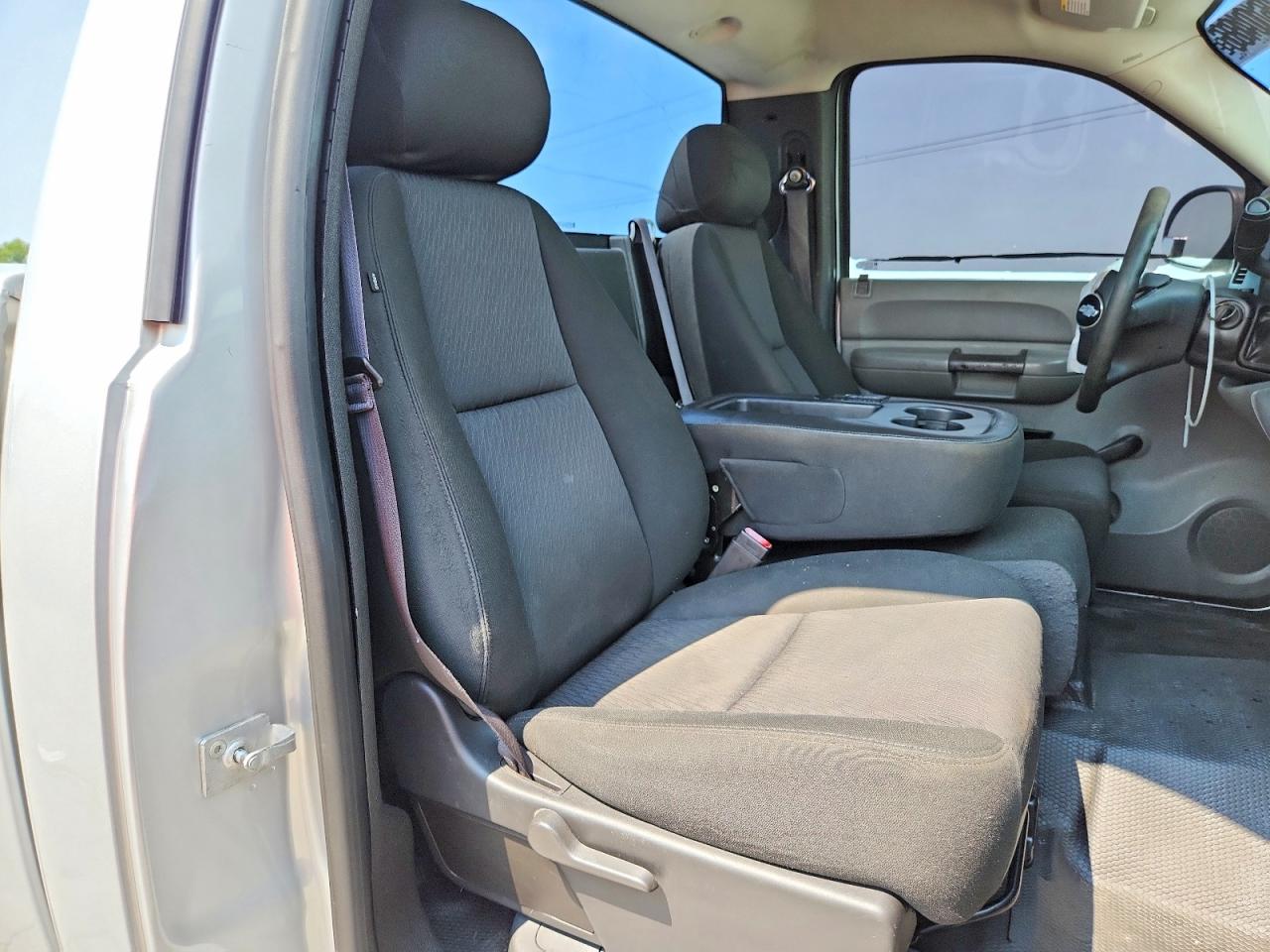 2013 Chevrolet Silverado C1500 Silver vin: 1GCNCPEXXDZ413105
