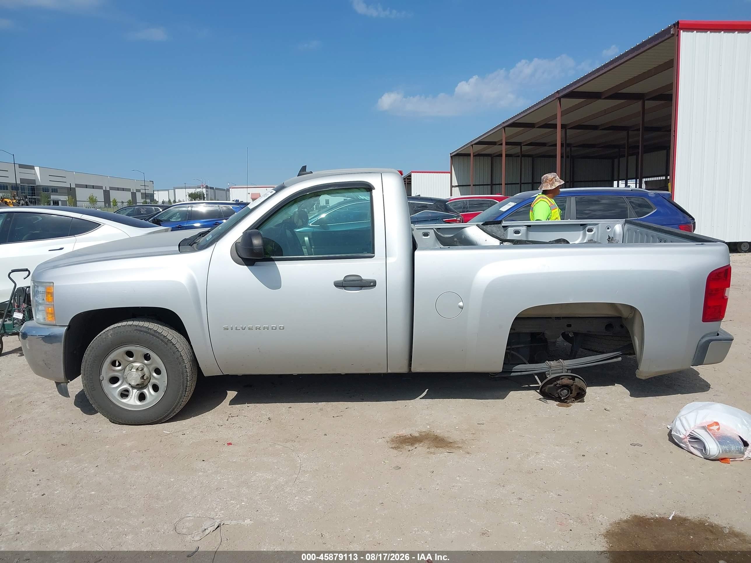 2013 Chevrolet Silverado 1500 Work Truck Silver vin: 1GCNCPEXXDZ413217