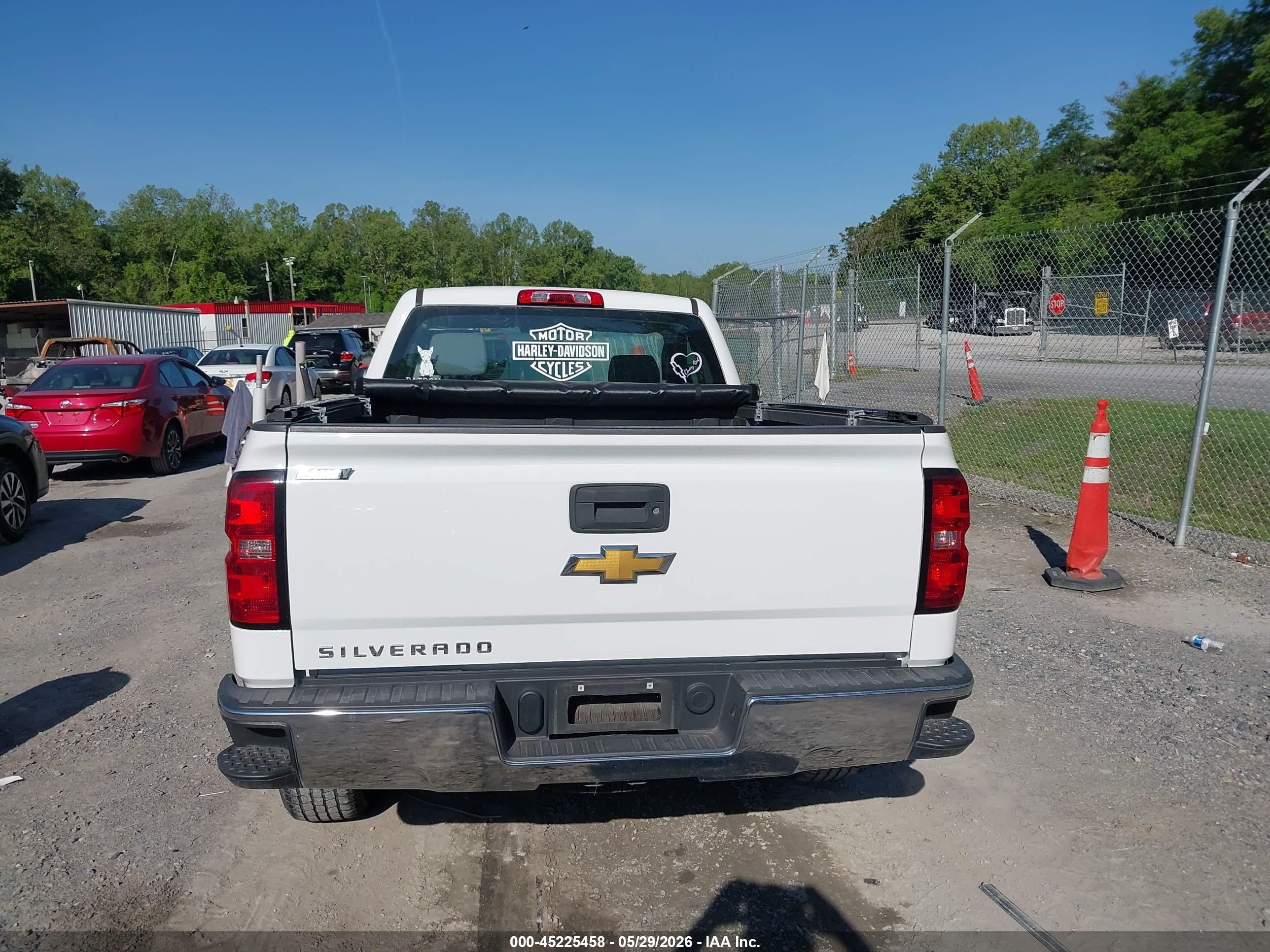 2016 Chevrolet Silverado 1500 Wt White vin: 1GCNKNEC2GZ317011