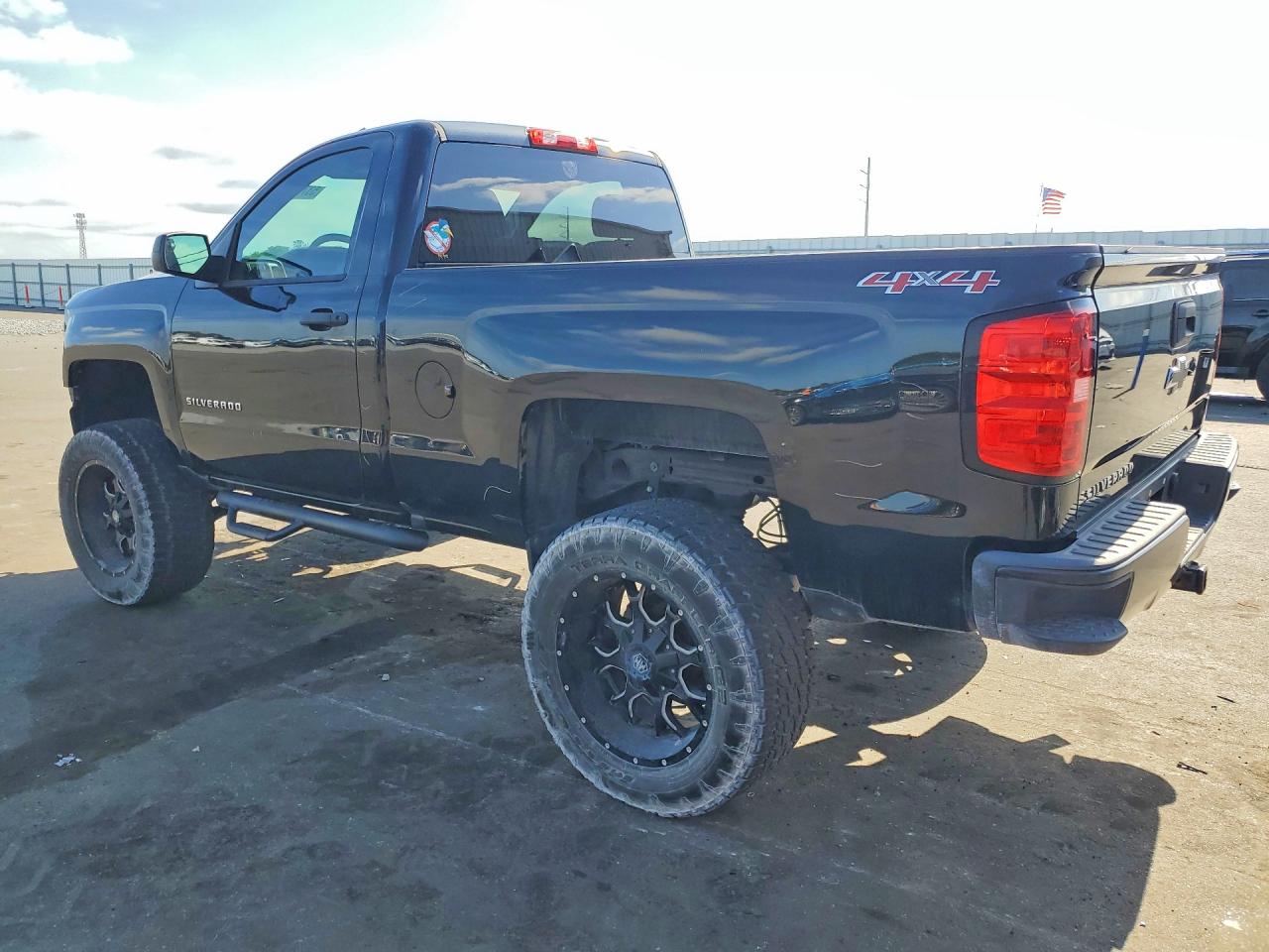 2017 Chevrolet Silverado K1500 Черный vin: 1GCNKNEC6HZ378105