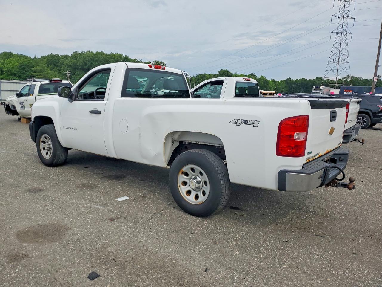2012 Chevrolet Silverado K1500 White vin: 1GCNKPE02CZ114504