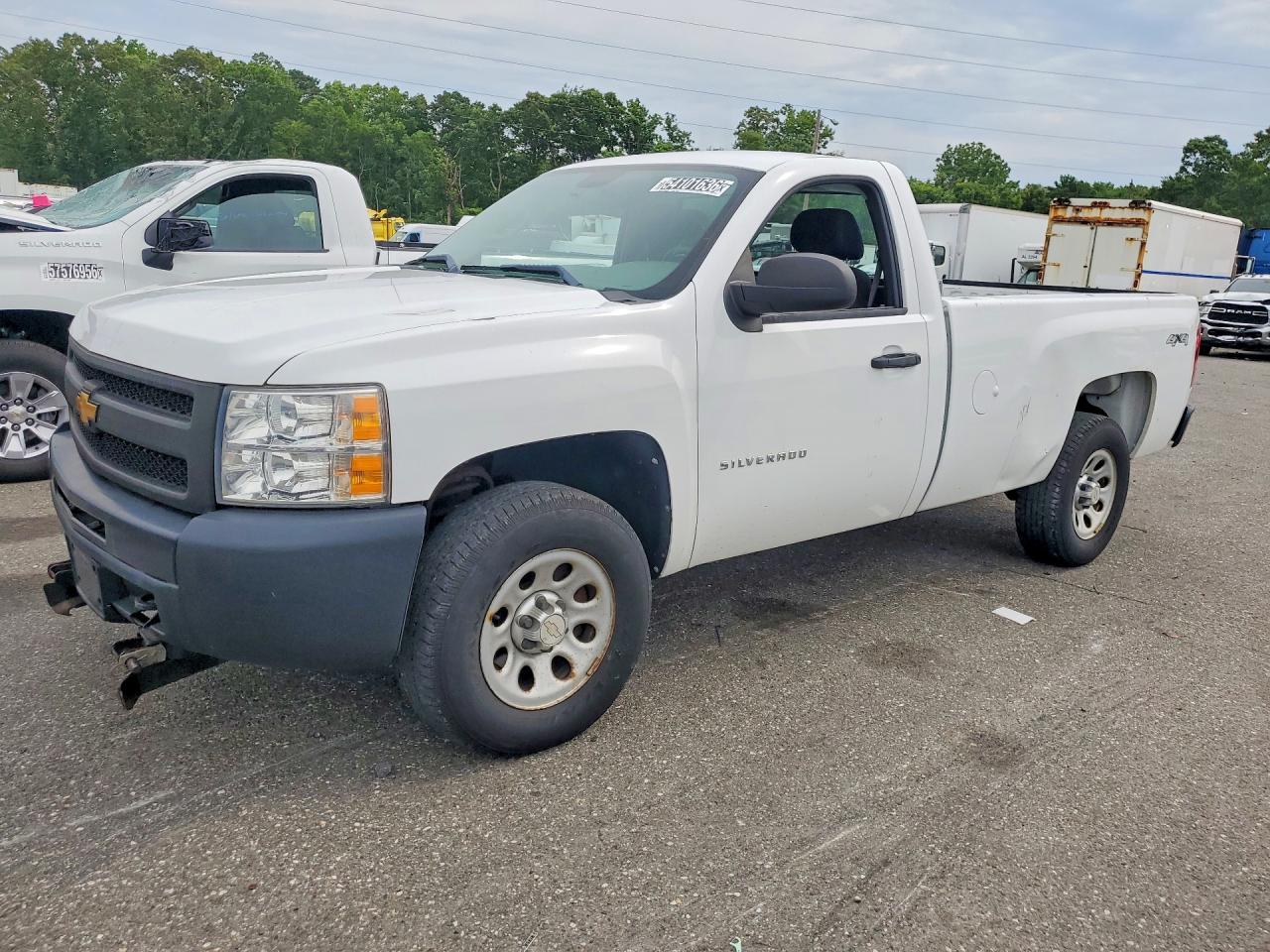 2012 Chevrolet Silverado K1500 Белый vin: 1GCNKPE02CZ114504