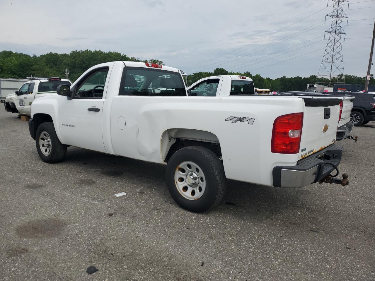2012 Chevrolet Silverado K1500 White vin: 1GCNKPE02CZ114504 Damage: Left Bed Side, Dent(S) W/ Paint Dmg, > 12 Inches
