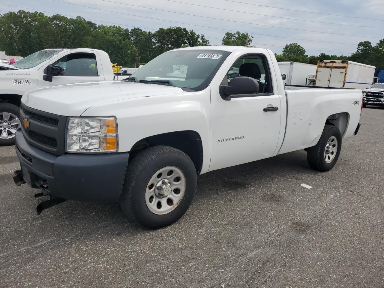2012 Chevrolet Silverado K1500 White vin: 1GCNKPE02CZ114504 Damage: Left Front Fender, Heavy Scratch, 1/2 To 1 Inch