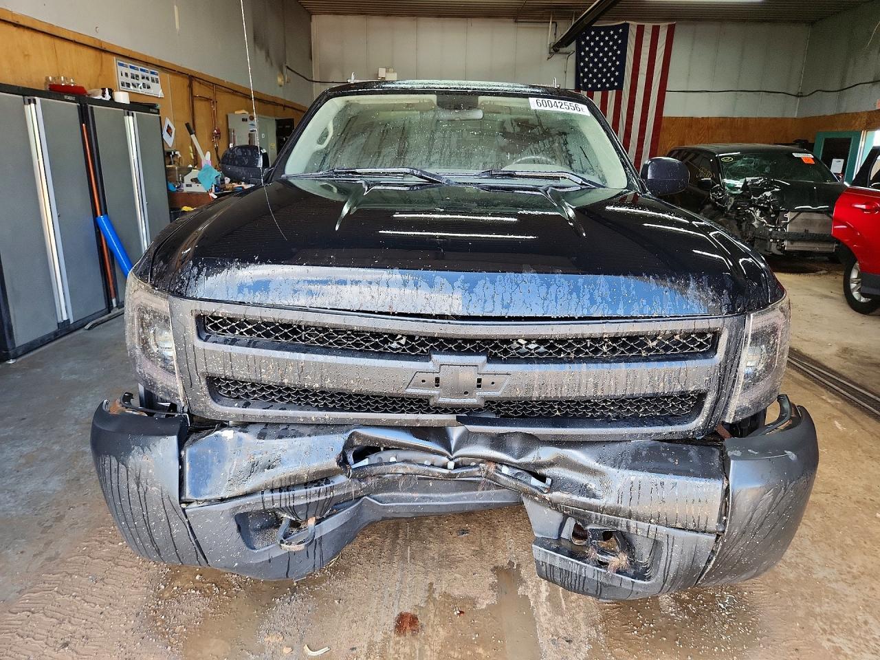 2011 Chevrolet Silverado K1500 Black vin: 1GCNKPE03BZ442030