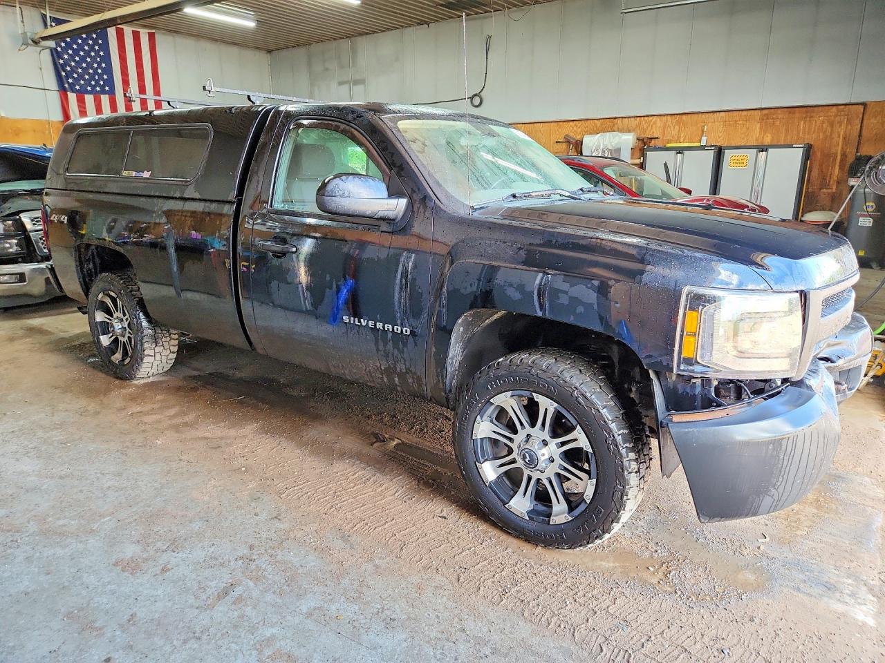 2011 Chevrolet Silverado K1500 Black vin: 1GCNKPE03BZ442030