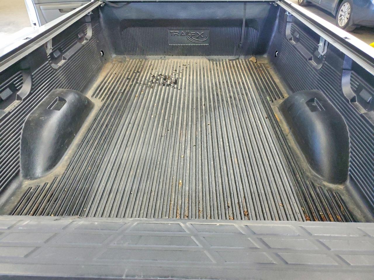 2011 Chevrolet Silverado K1500 Silver vin: 1GCNKPE06BF115767