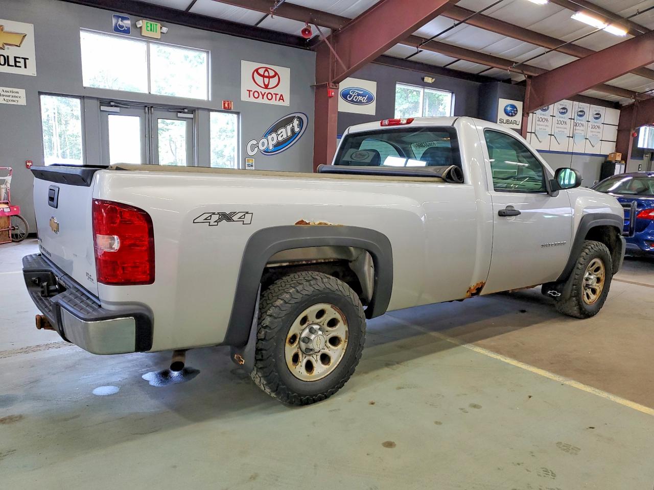 2011 Chevrolet Silverado K1500 Silver vin: 1GCNKPE06BF115767