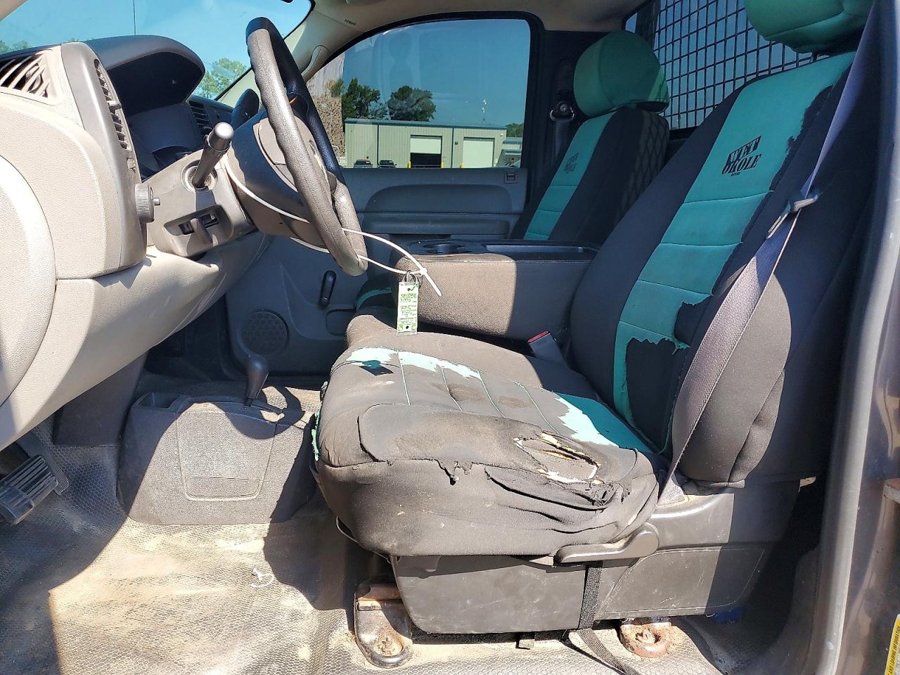 2011 Chevrolet Silverado K1500 Gray vin: 1GCNKPE06BZ130400