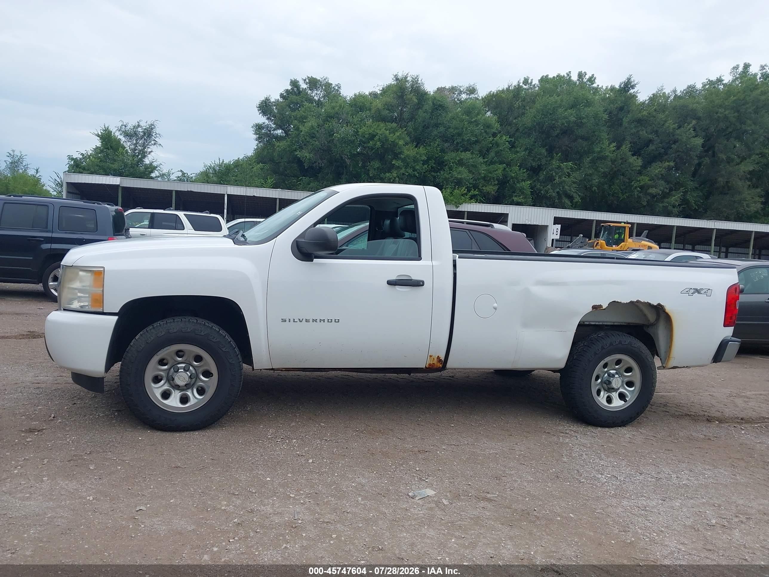 2011 Chevrolet Silverado 1500 Work Truck White vin: 1GCNKPE07BZ333733