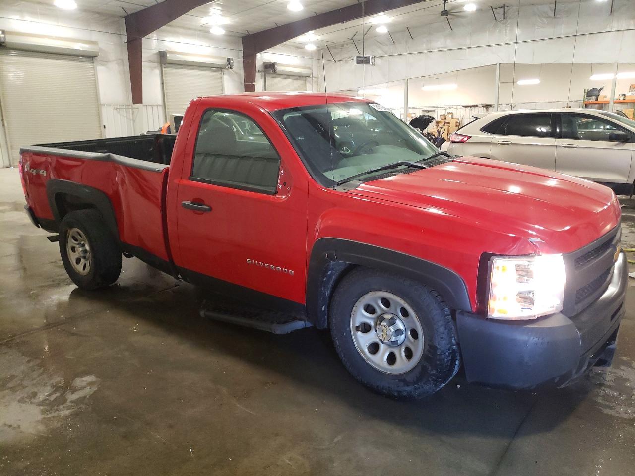 2011 Chevrolet Silverado K1500 Красный vin: 1GCNKPE09BZ324273