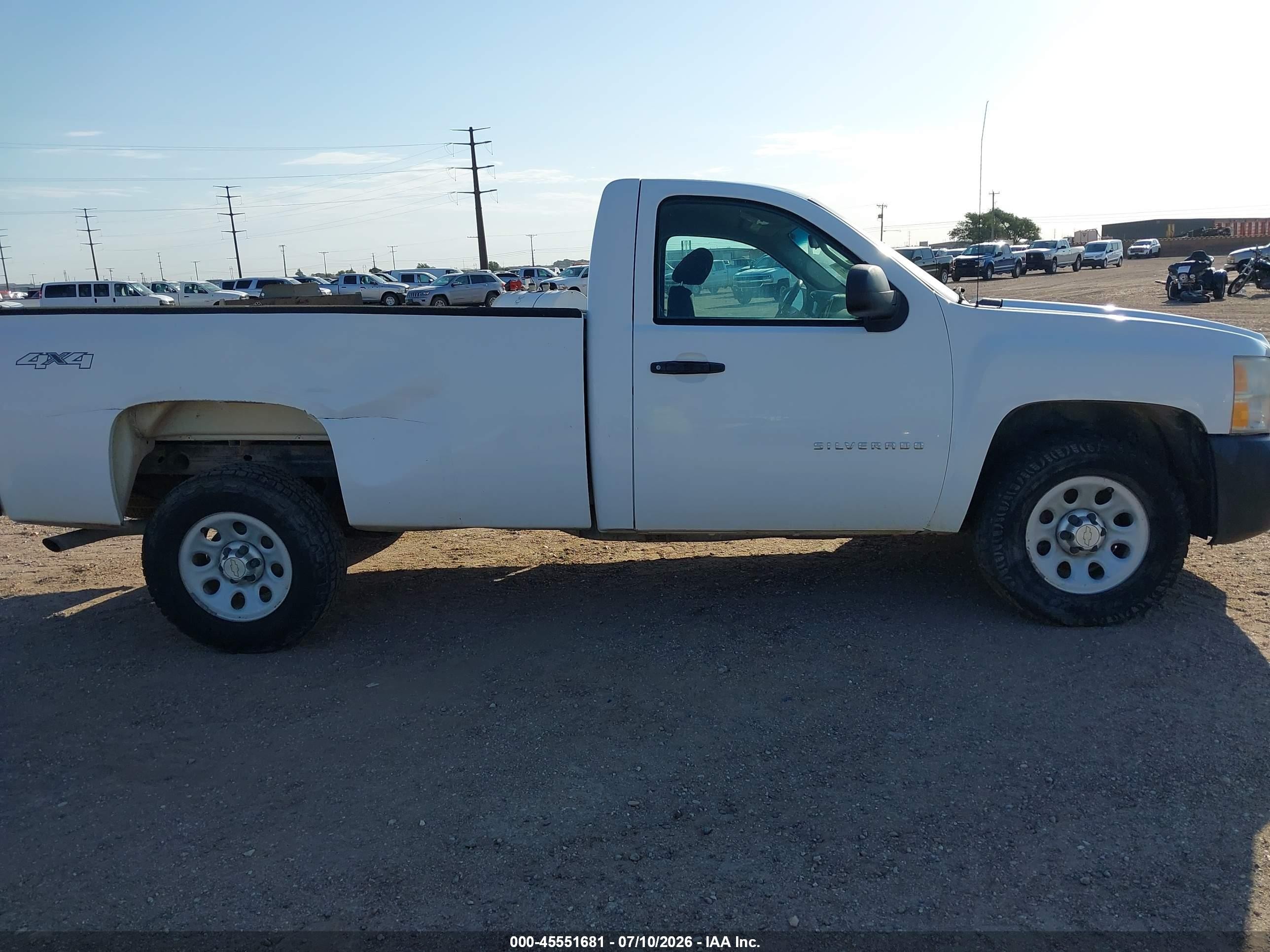 2013 Chevrolet Silverado 1500 Work Truck White vin: 1GCNKPE0XDZ168991